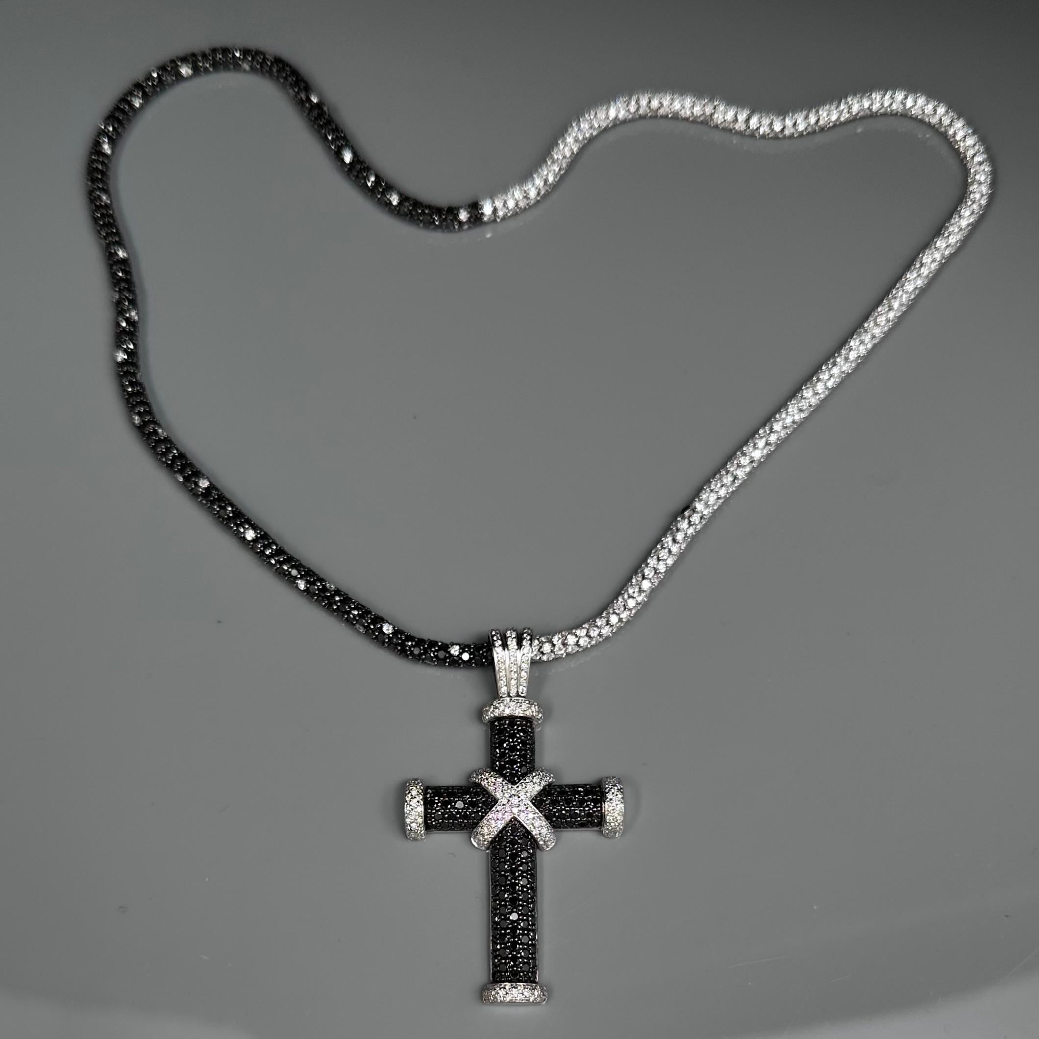 Round Cut Roberto Demeglio 16ct Colorless Black Diamond Cross Necklace/Bracelet White Gold For Sale