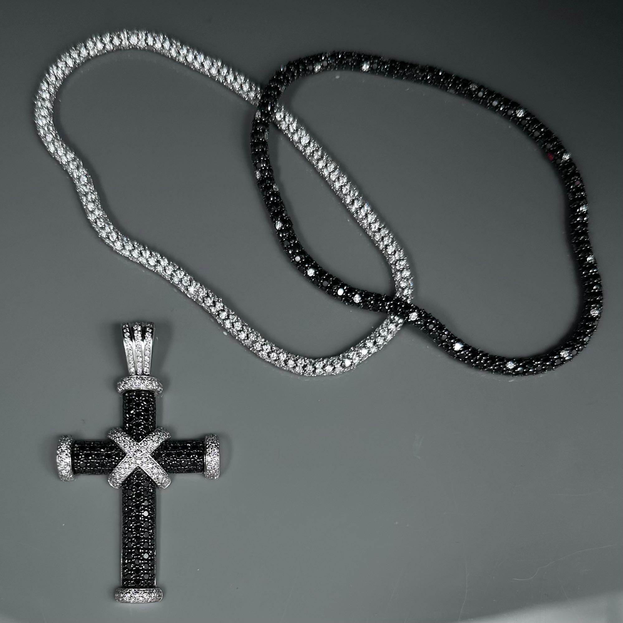 Roberto Demeglio 16ct Colorless Black Diamond Cross Necklace/Bracelet White Gold In Good Condition For Sale In Lisbon, PT