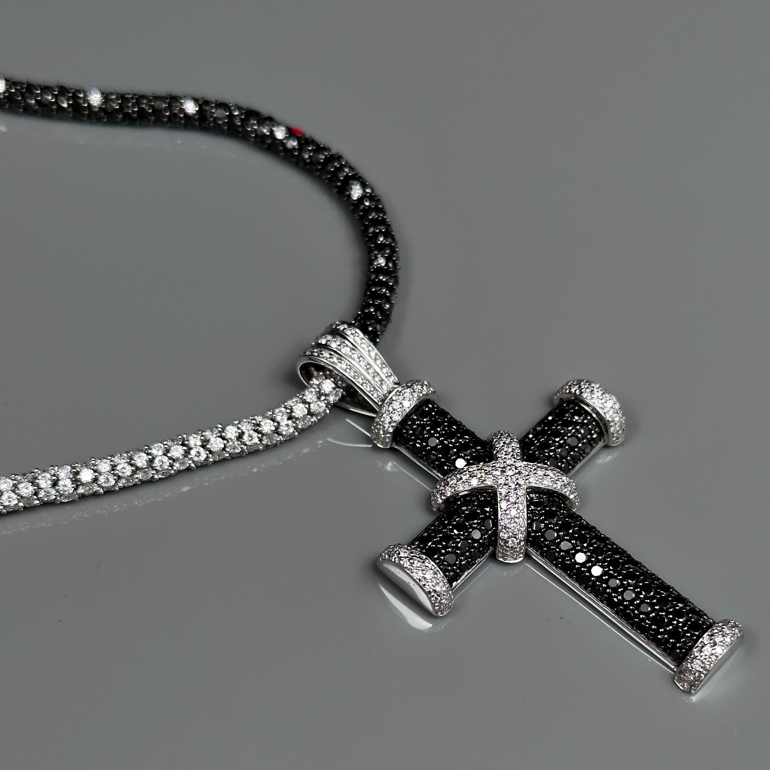 Women's or Men's Roberto Demeglio 16ct Colorless Black Diamond Cross Necklace/Bracelet White Gold For Sale