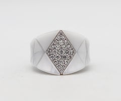 Roberto Demeglio Anello da cocktail in ceramica bianca e oro 18kt con diamanti VS