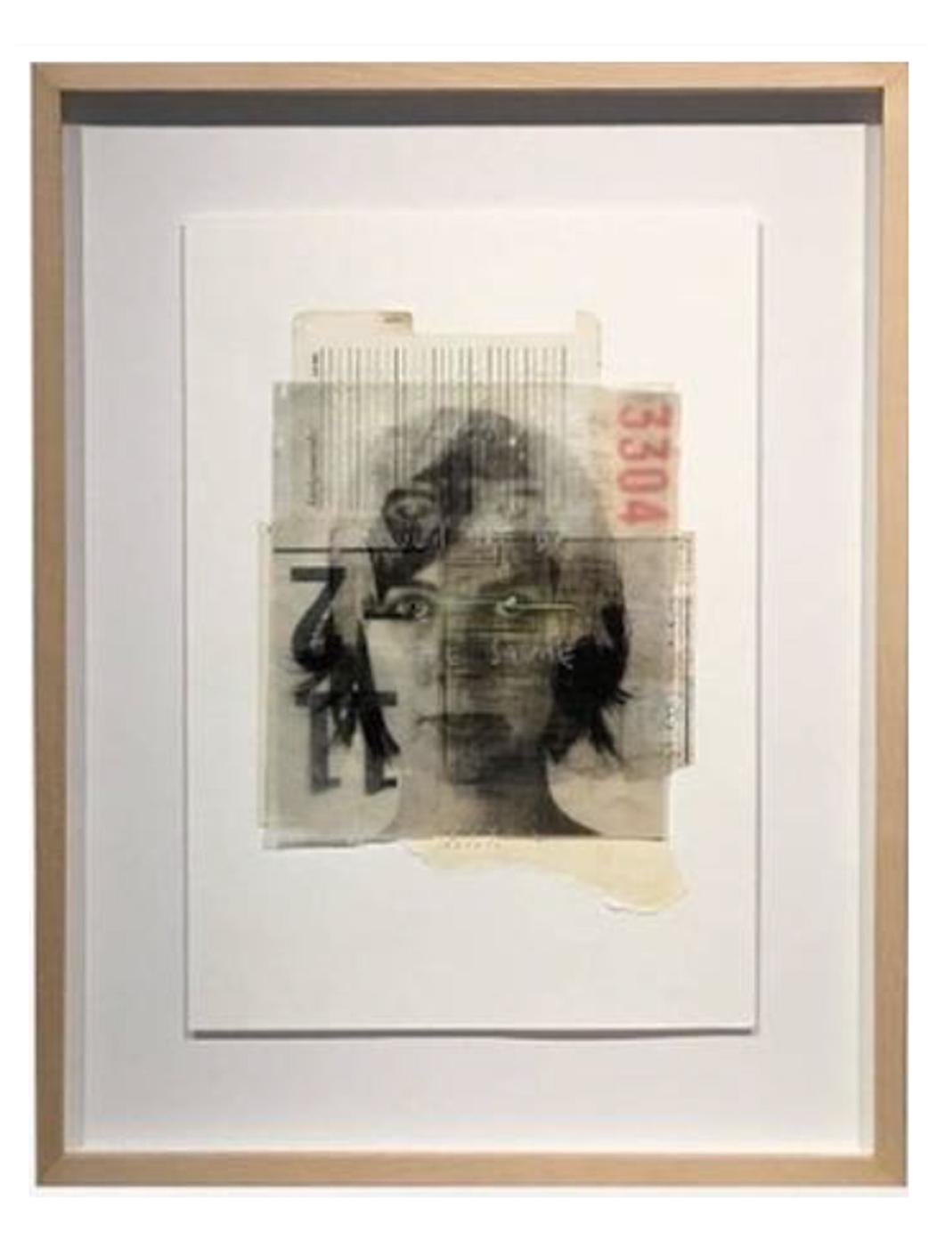 She Knew She Would Not Be The Same, Mixed Media-Collage-Porträt – Photograph von Roberto Fonfria