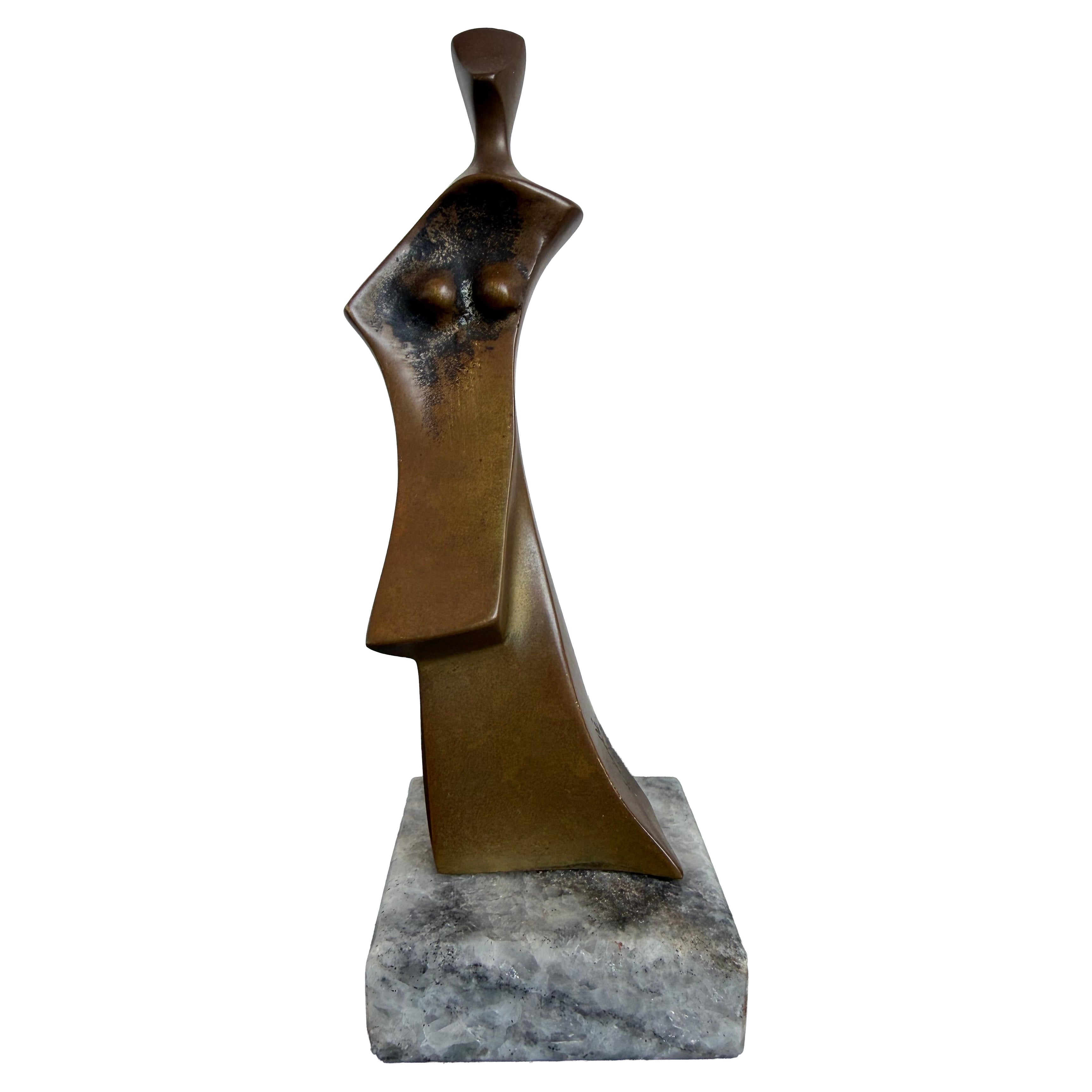 Roberto G. Crivelle - Statua femminile astratta in bronzo su base di granito, anni '80 in vendita