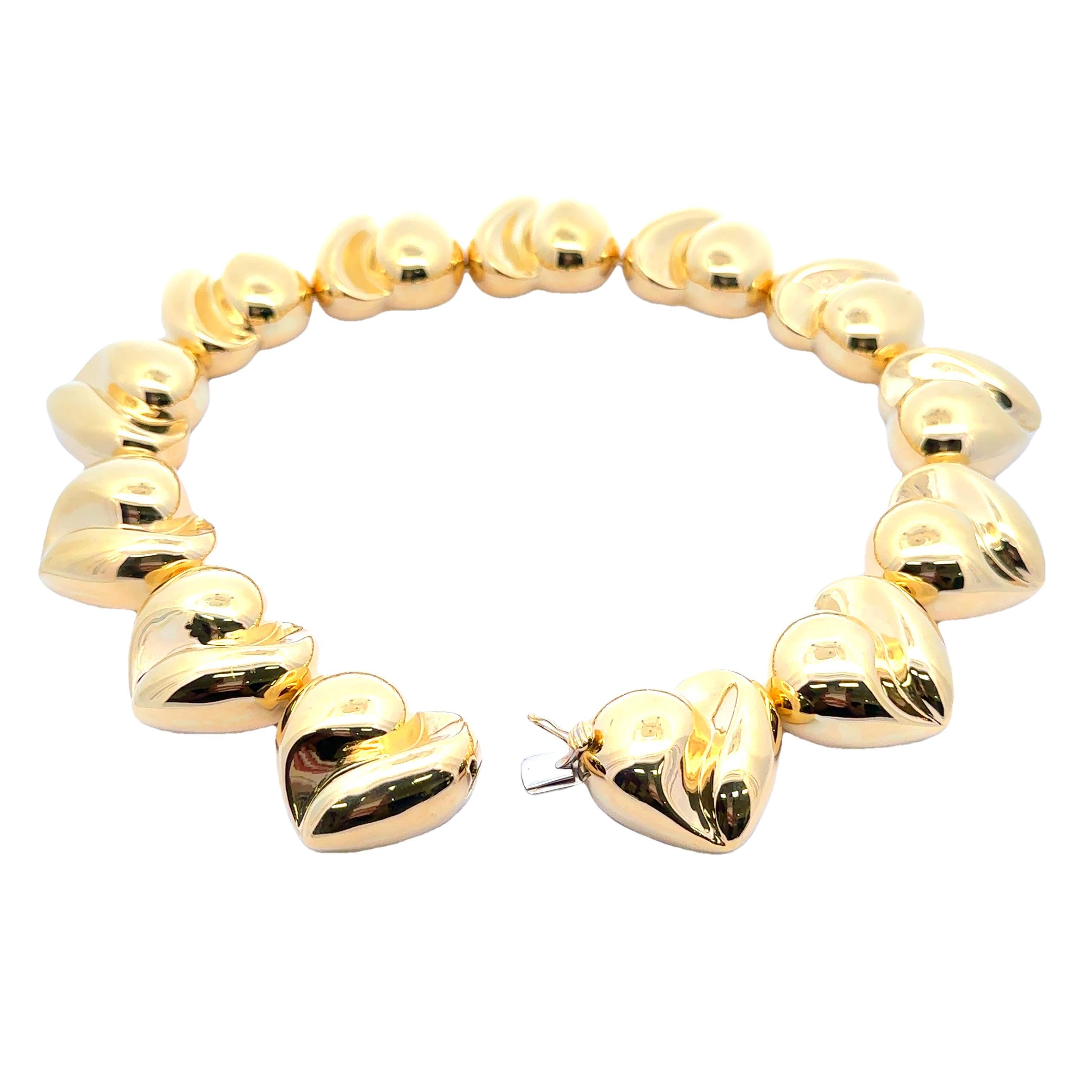 Roberto Legnazzi, grand collier fantaisie à maillons en forme de cœur, en or jaune 18 carats Excellent état - En vente à Montclair, NJ
