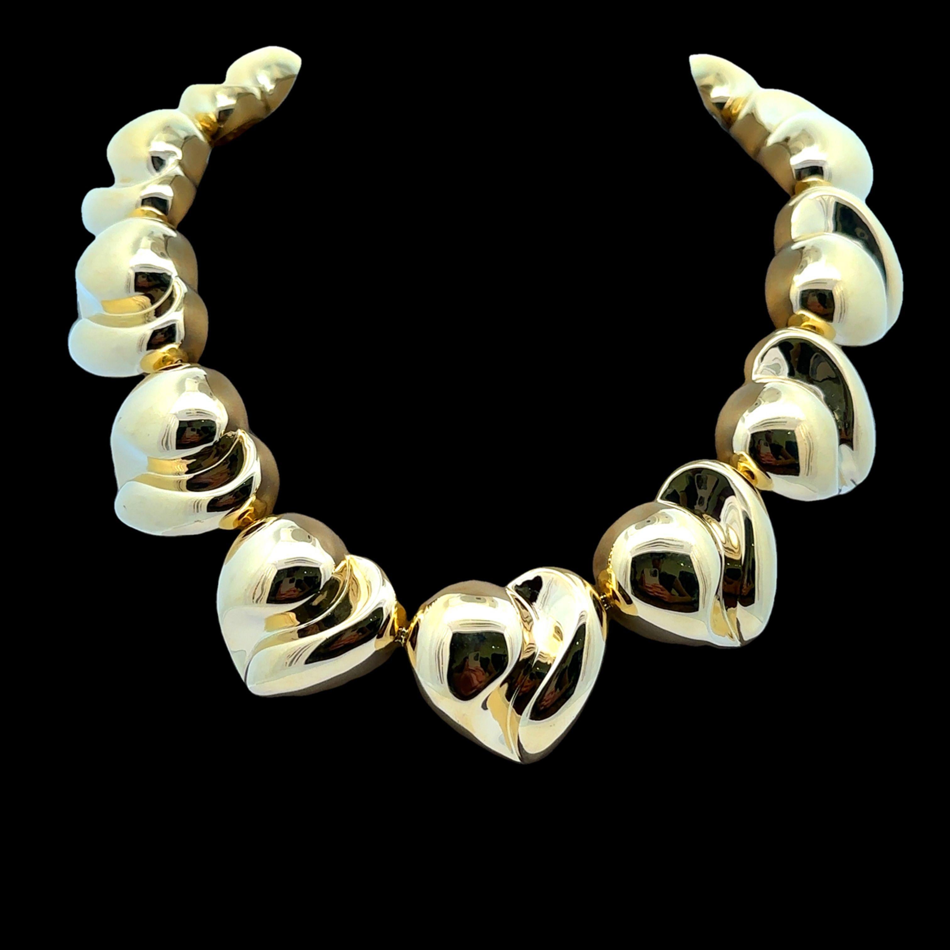 Roberto Legnazzi, grand collier fantaisie à maillons en forme de cœur, en or jaune 18 carats en vente 2