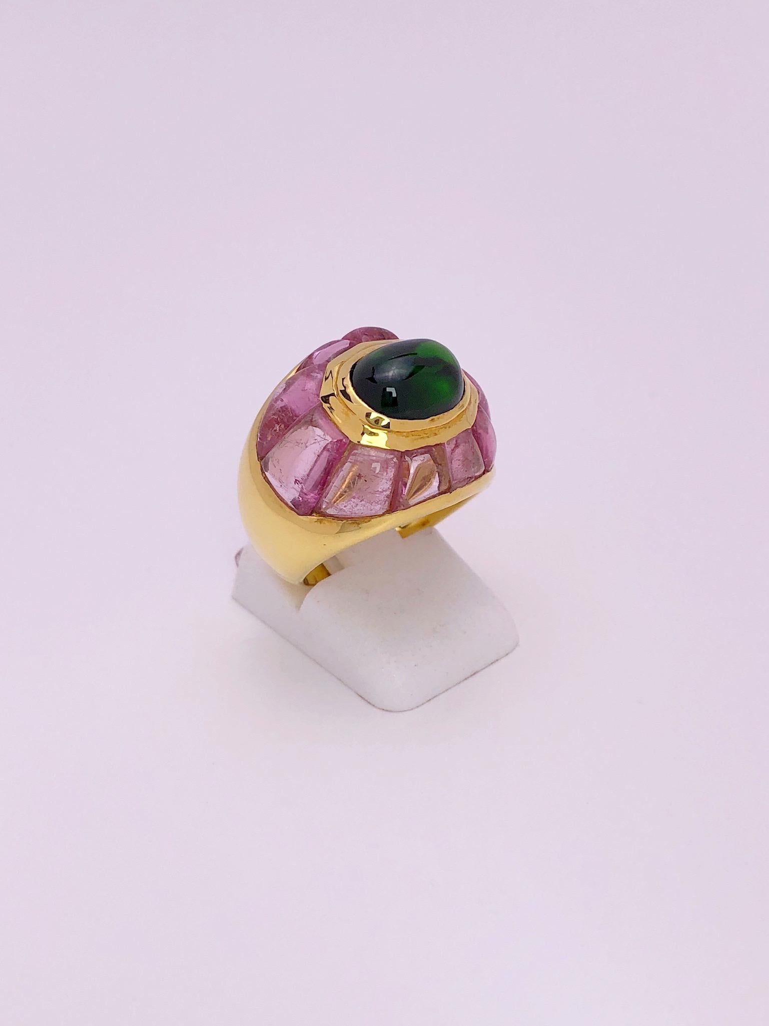 Roberto Legnazzi 18 Karat Yellow Gold Ring with Green and Pink Tourmaline In New Condition In New York, NY
