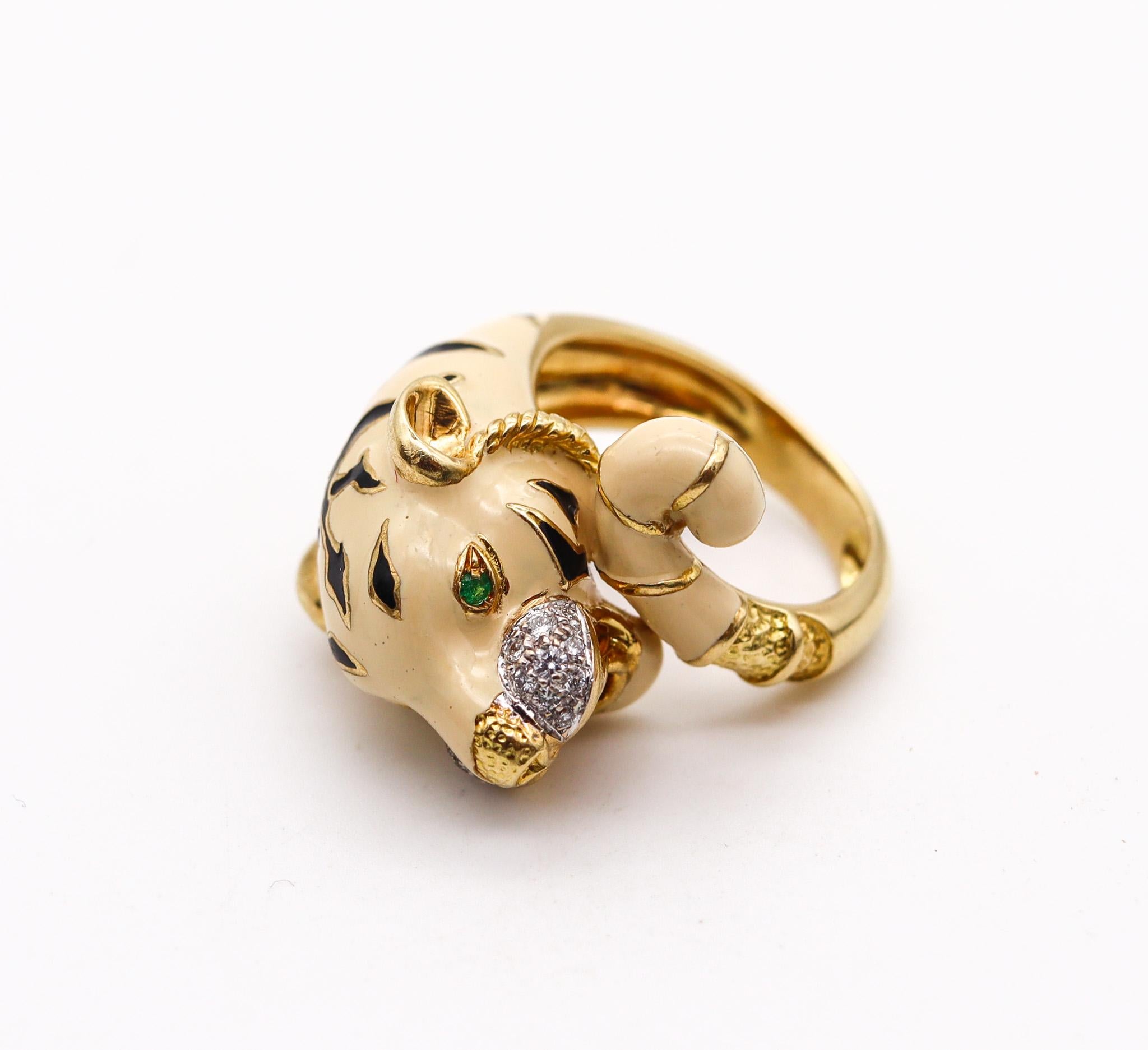 Roberto Legnazzi Enameled Tiger Ring In 18Kt Gold With Diamonds And Emeralds In Excellent Condition For Sale In Miami, FL