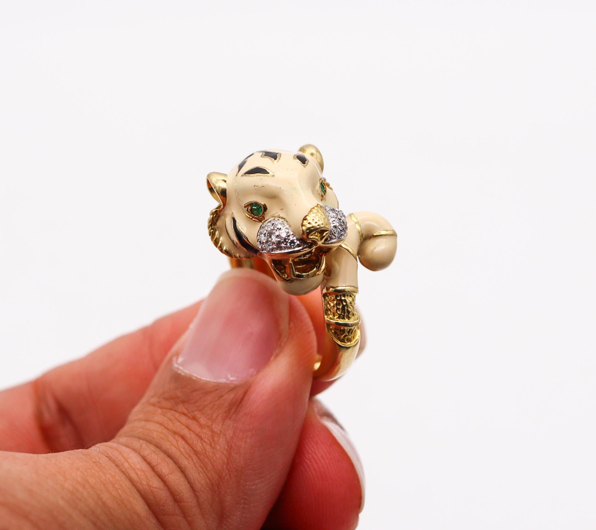 Roberto Legnazzi Enameled Tiger Ring In 18Kt Gold With Diamonds And Emeralds For Sale 1