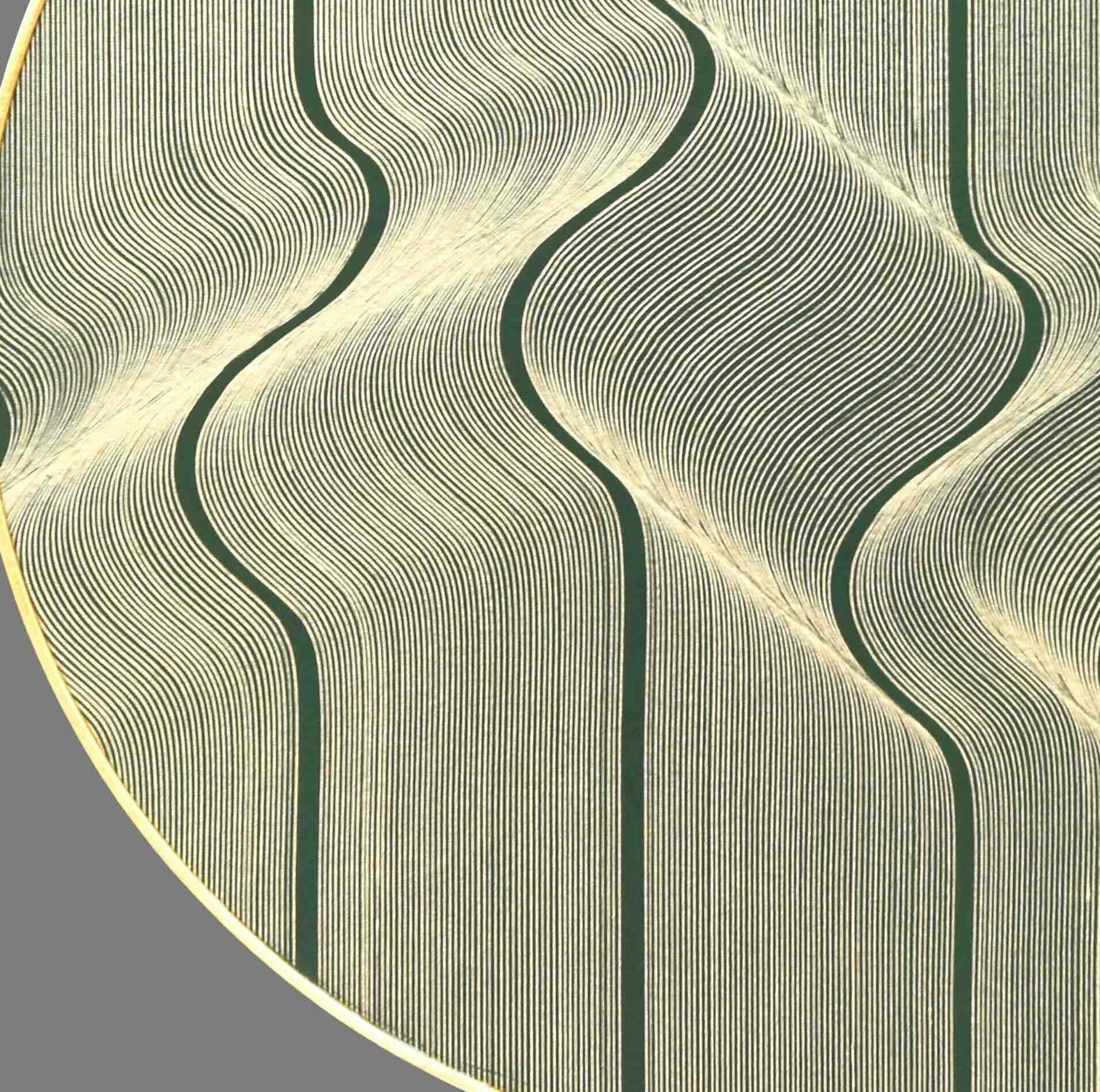 Goldene Oberfläche 2025 - geometrische abstrakte Malerei (Geometrische Abstraktion), Painting, von Roberto Lucchetta