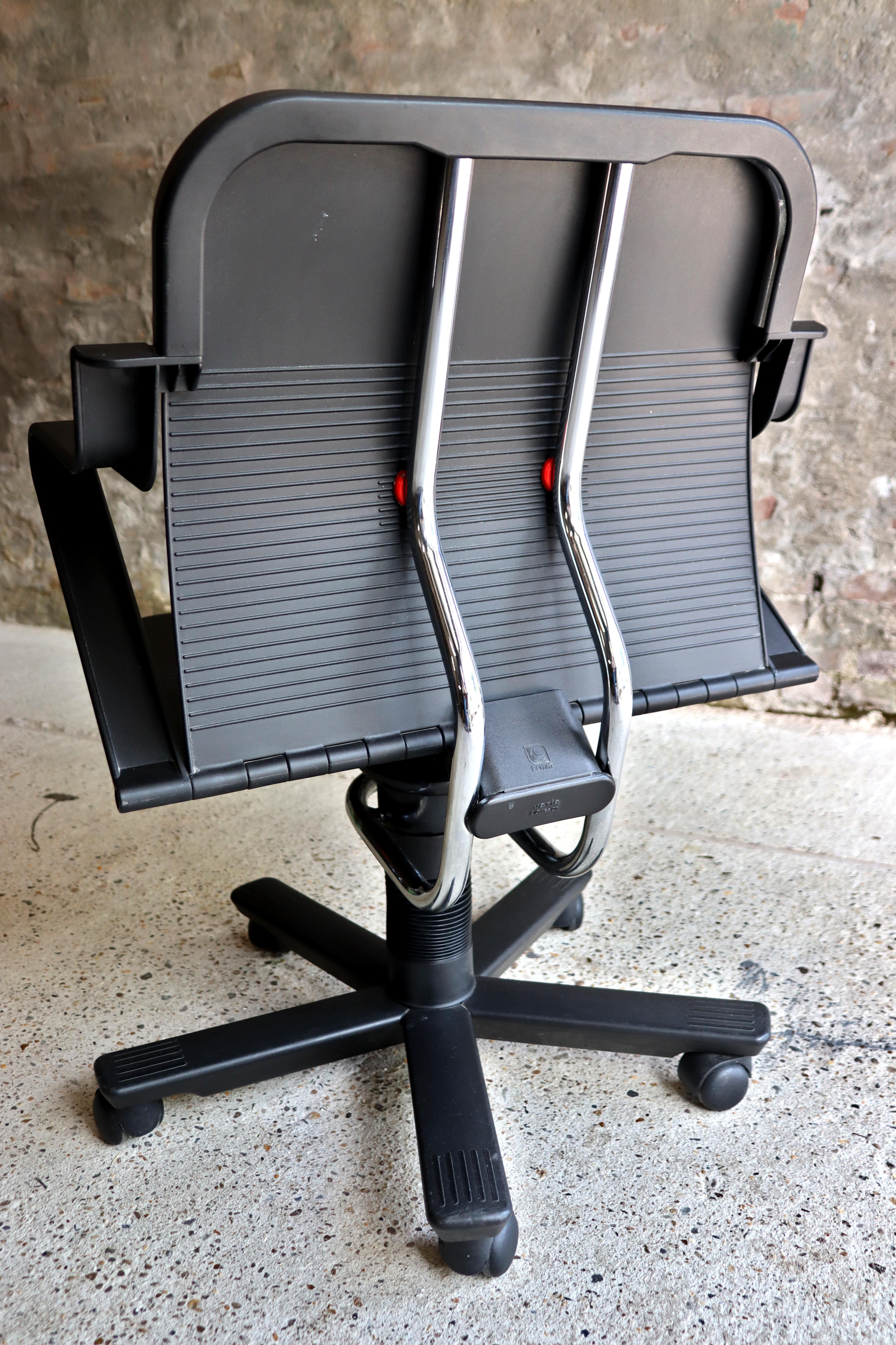 Roberto Lucci – Italian Desk Chair – Paolo Orlandini – Lamm – 1980s For Sale 3