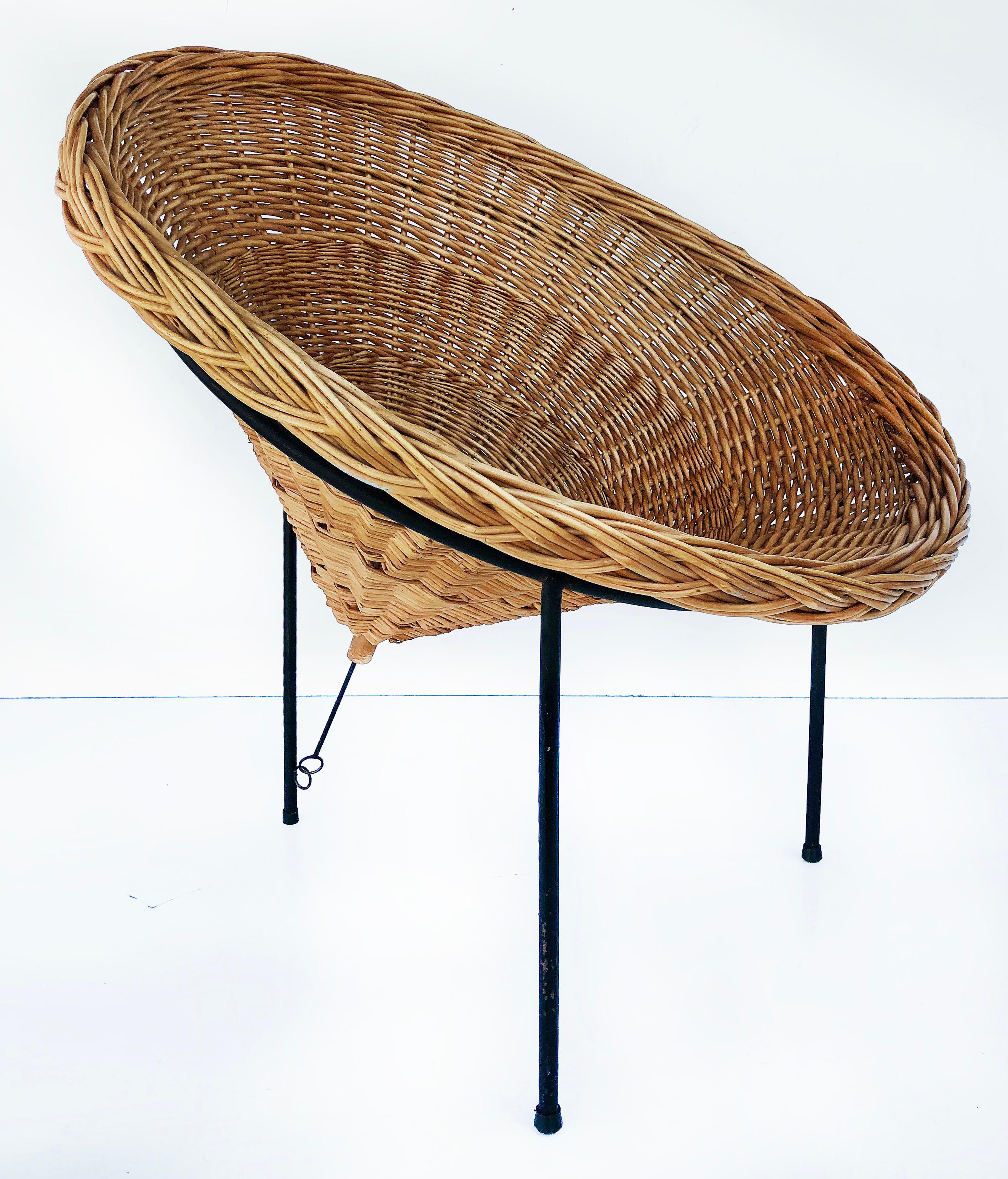 Mid-Century Modern Roberto Mango '50s Sunflower Wicker Cone Basket Chair