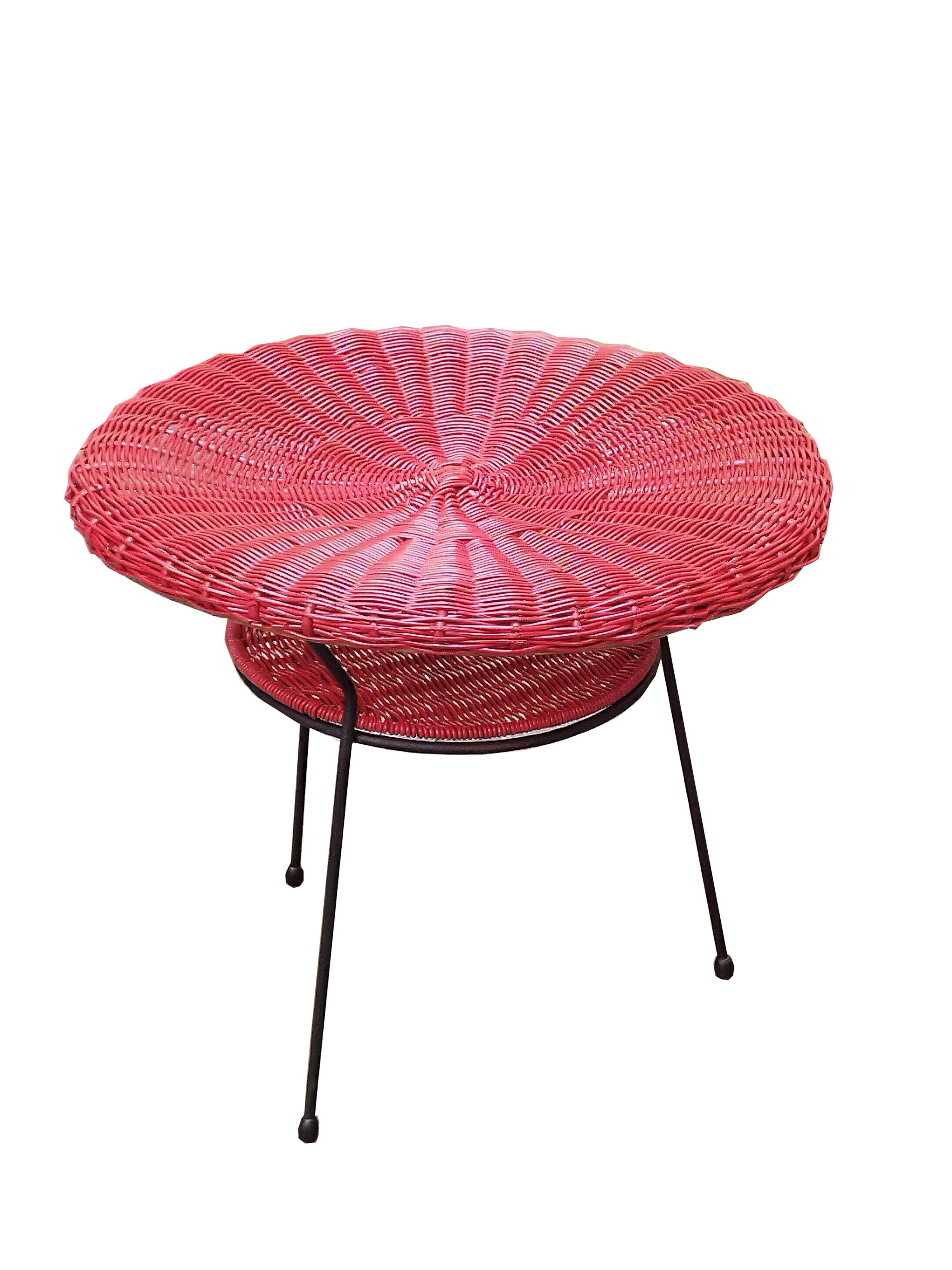 Roberto Mango Set aus zwei Sesseln und Couchtisch aus Rattan, Italien 1960er Jahre (Metall) im Angebot