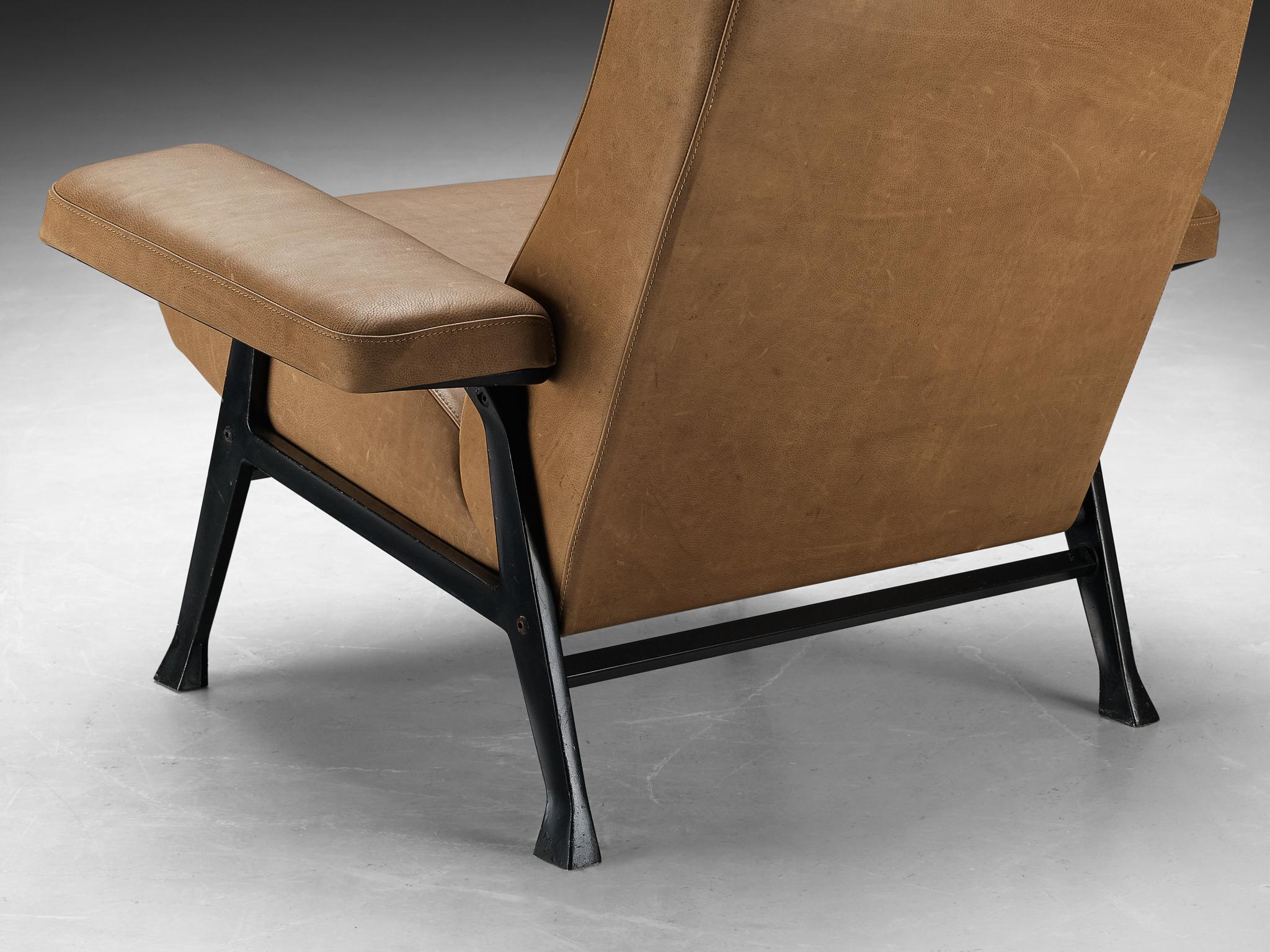 Mid-Century Modern Roberto Menghi for Arflex ‘Hall’ Lounge Chair in Brown Leather For Sale