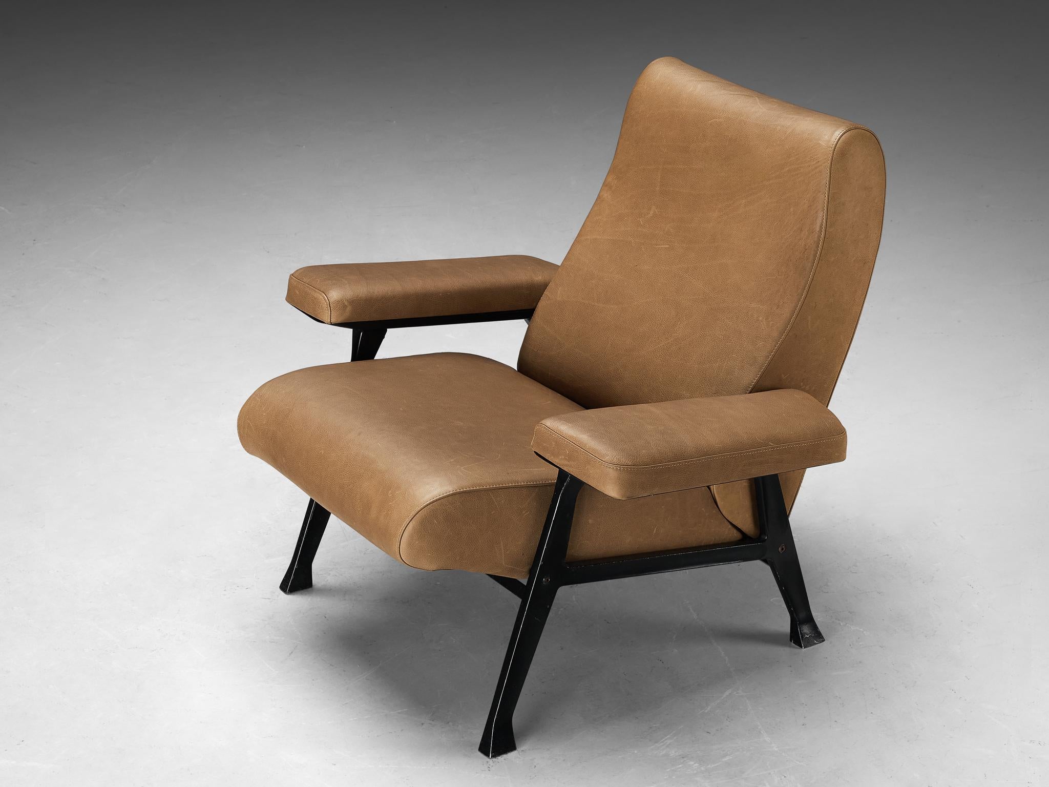 Metal Roberto Menghi for Arflex ‘Hall’ Lounge Chair in Brown Leather For Sale