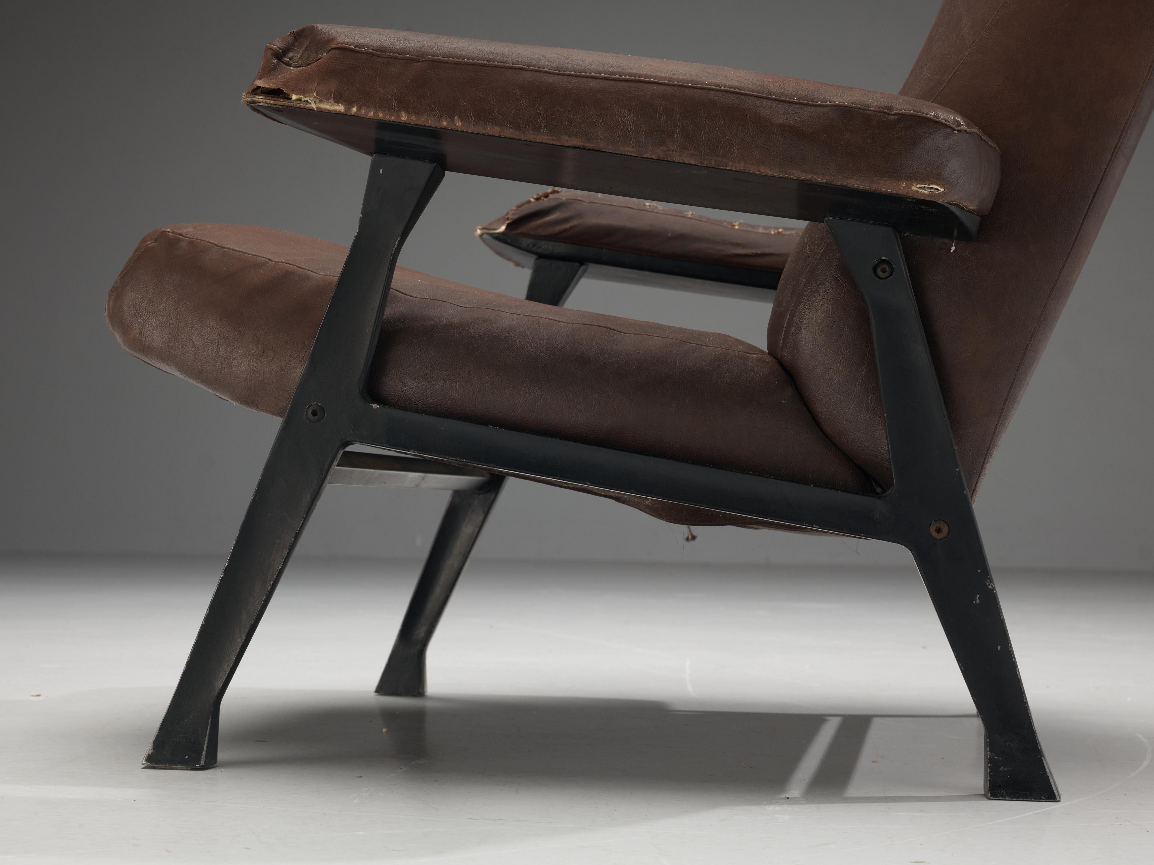 Mid-20th Century Roberto Menghi for Arflex Pair of ‘Hall’ Lounge Chairs in Brown