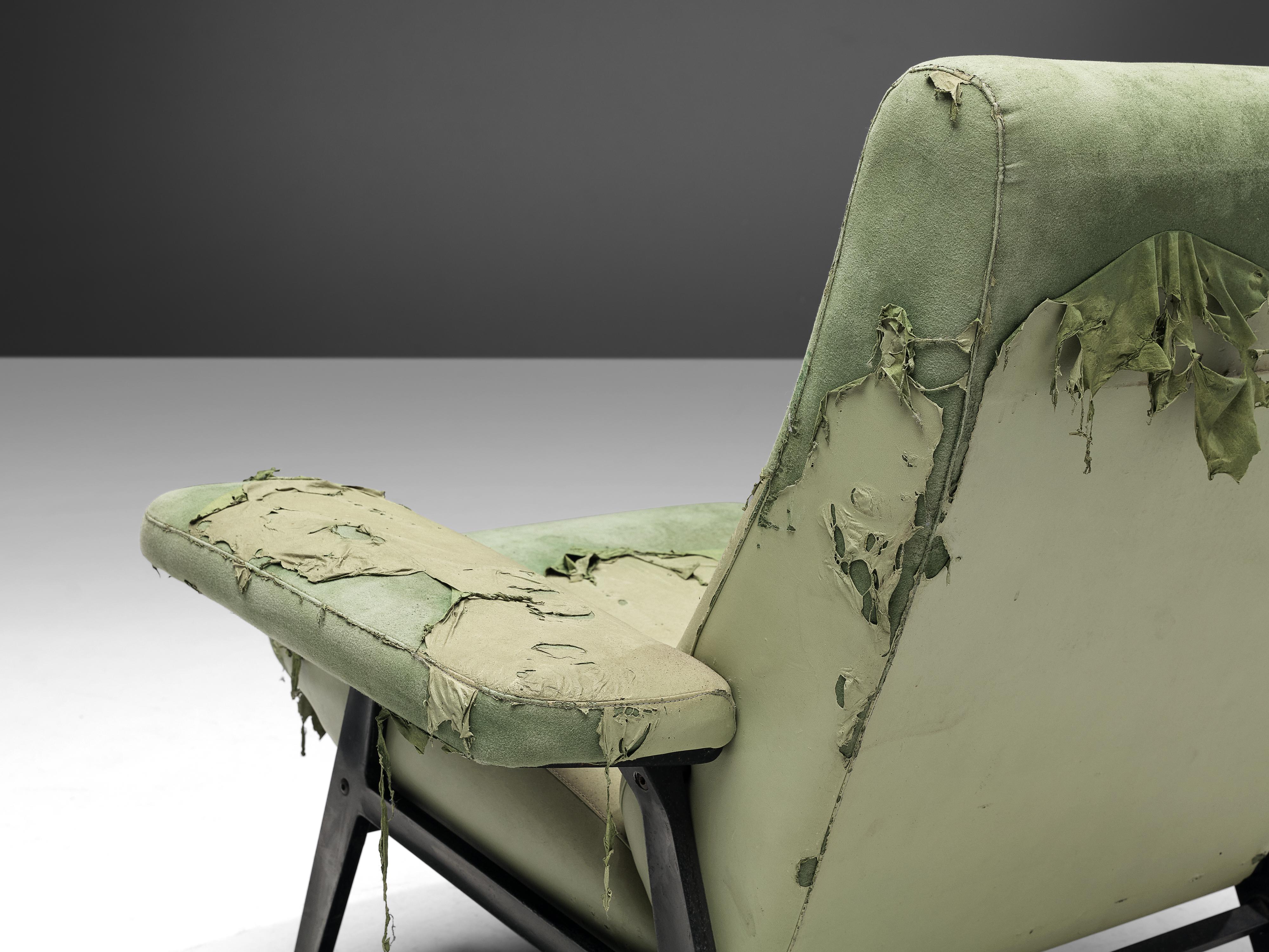 Roberto Menghi for Arflex Pair of ‘Hall’ Lounge Chairs in Light Green Fabric 5