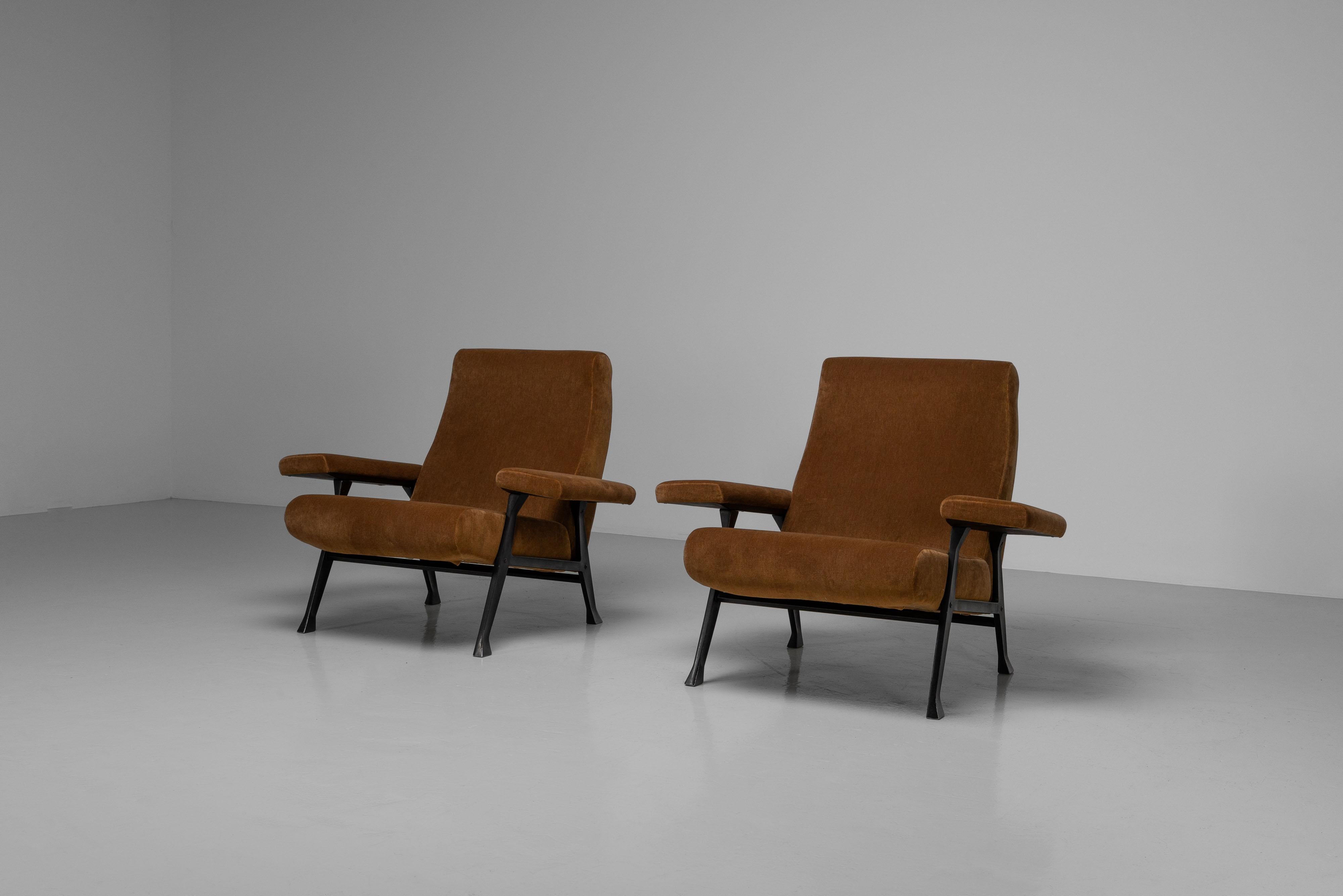 Metà XX secolo Roberto Menghi Hall sedie lounge Arflex Italia 1958 in vendita
