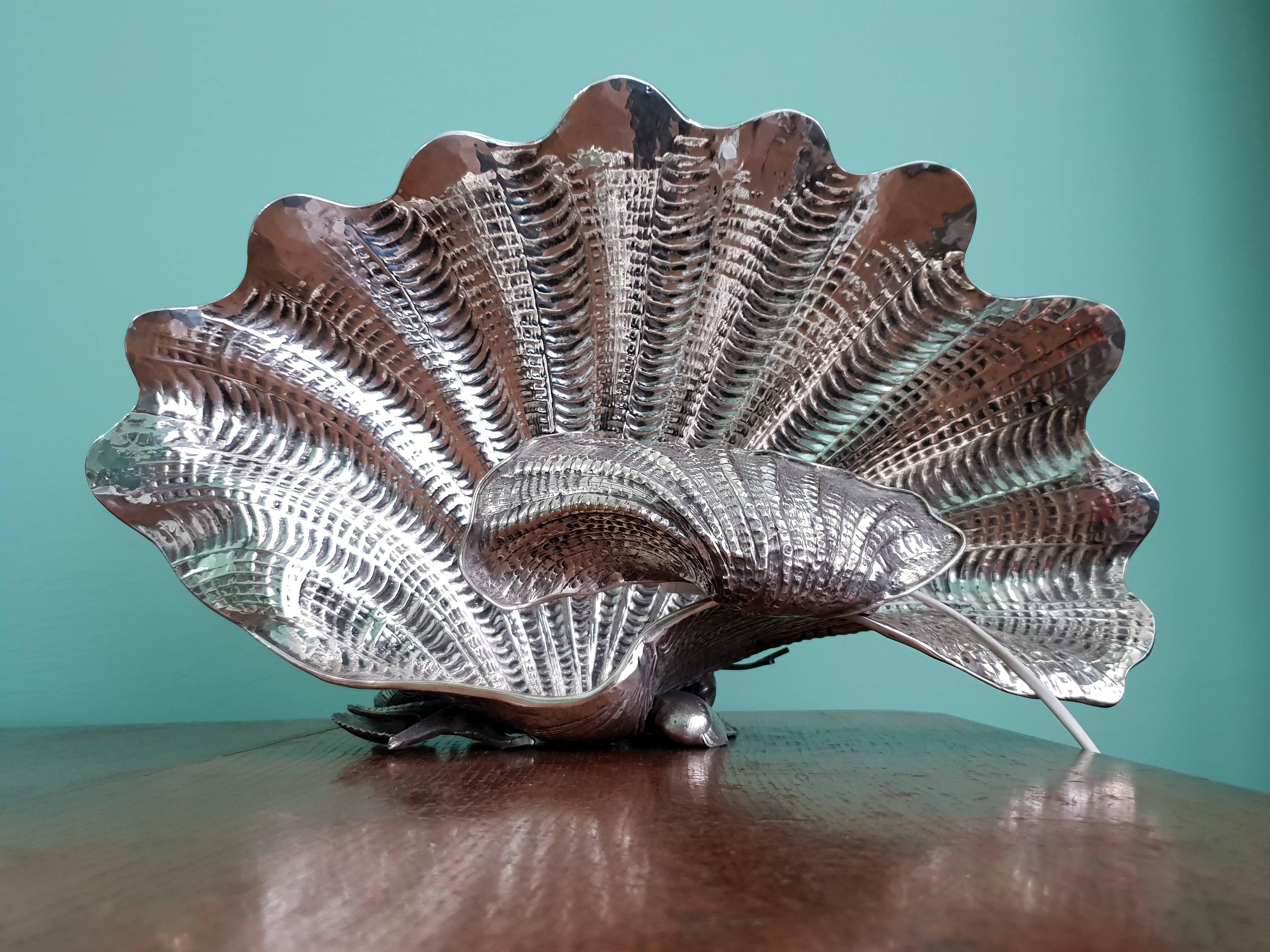 Roberto Michetti Art Nouveau Shell Shaped Embossed Silver Italian Lamp, 1910s 6