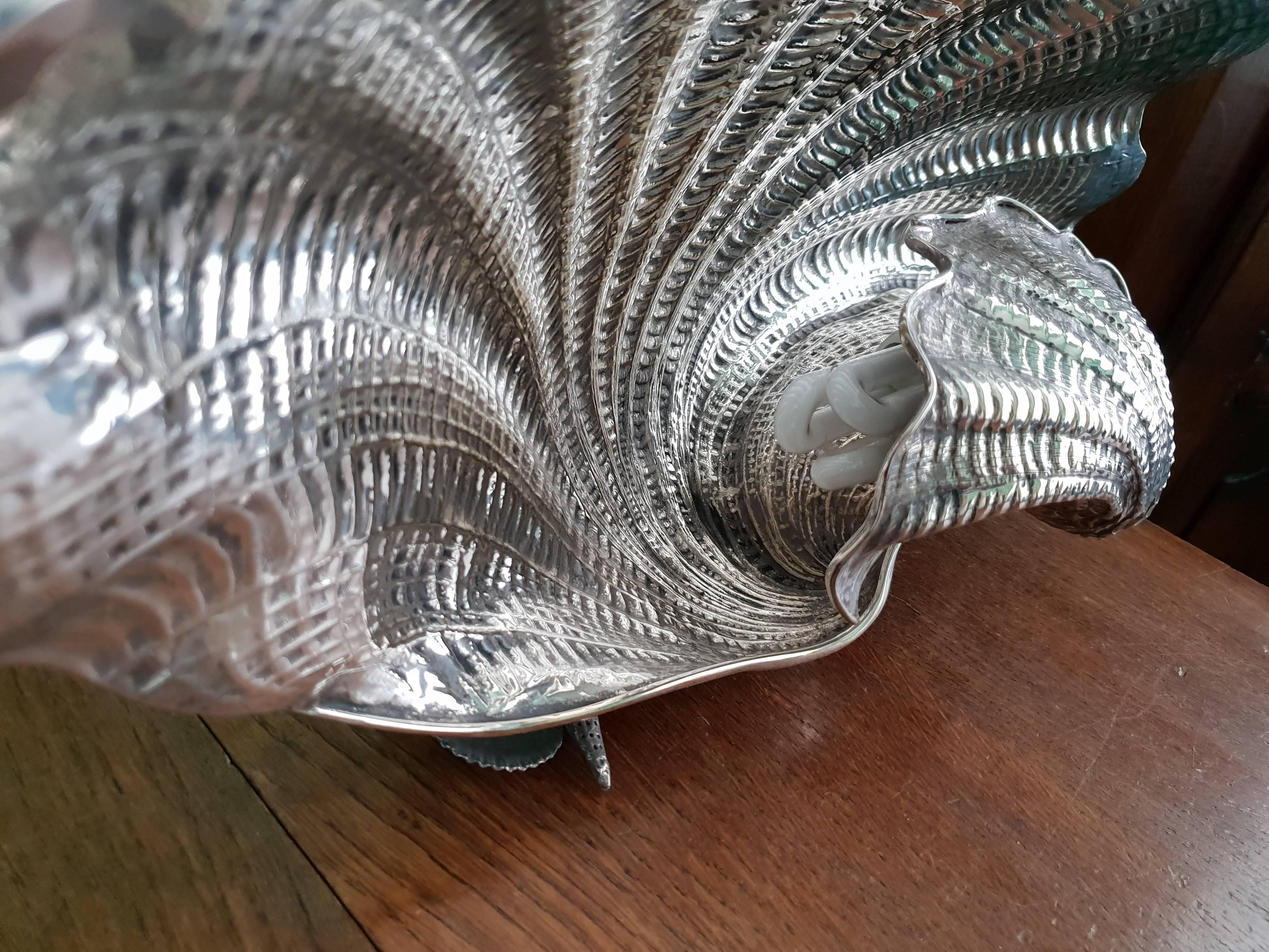 Roberto Michetti Art Nouveau Shell Shaped Embossed Silver Italian Lamp, 1910s 8