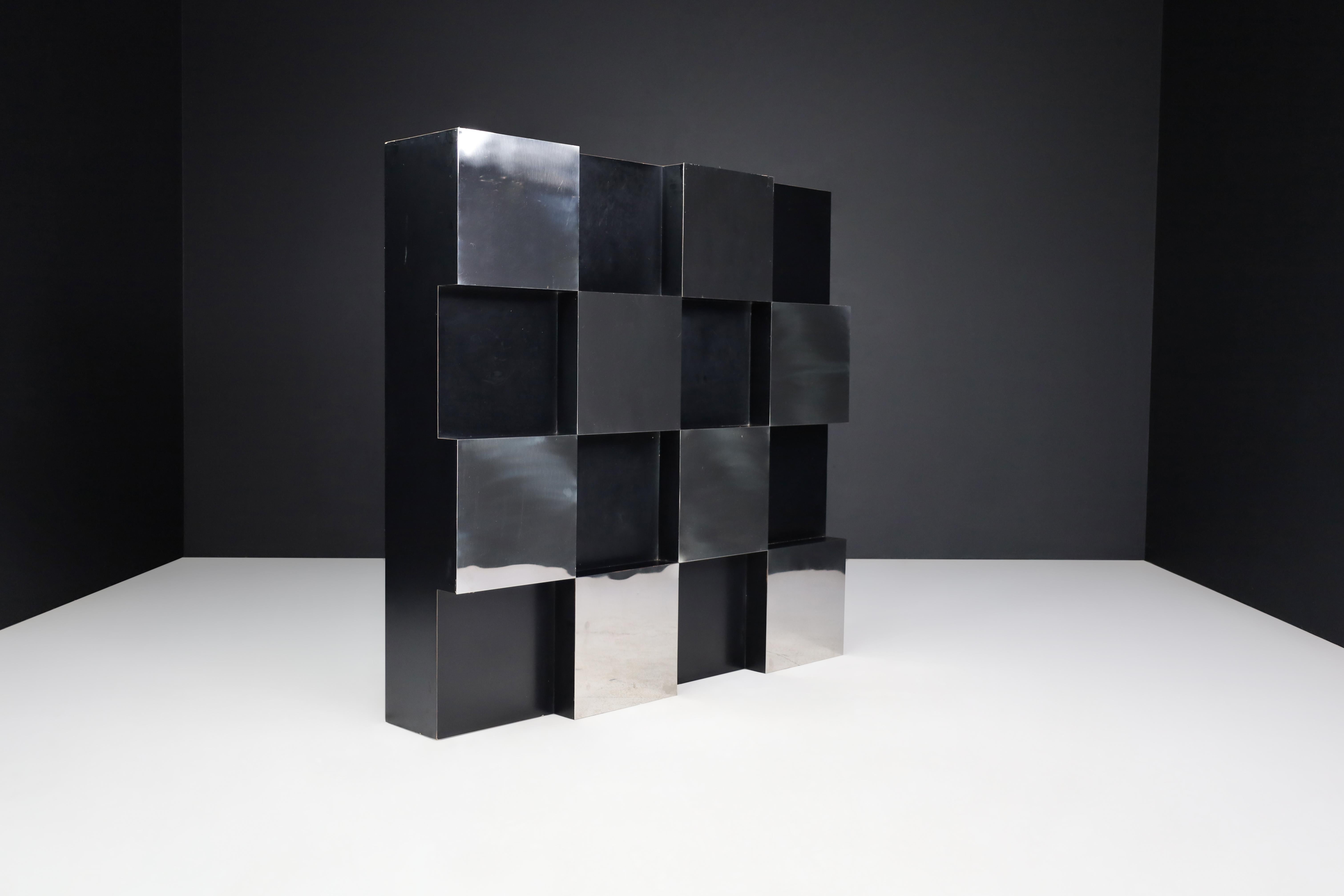 Mid-Century Modern Roberto Monsani Table basse à grille carrée en noir et acier, Italie, années 1970 en vente