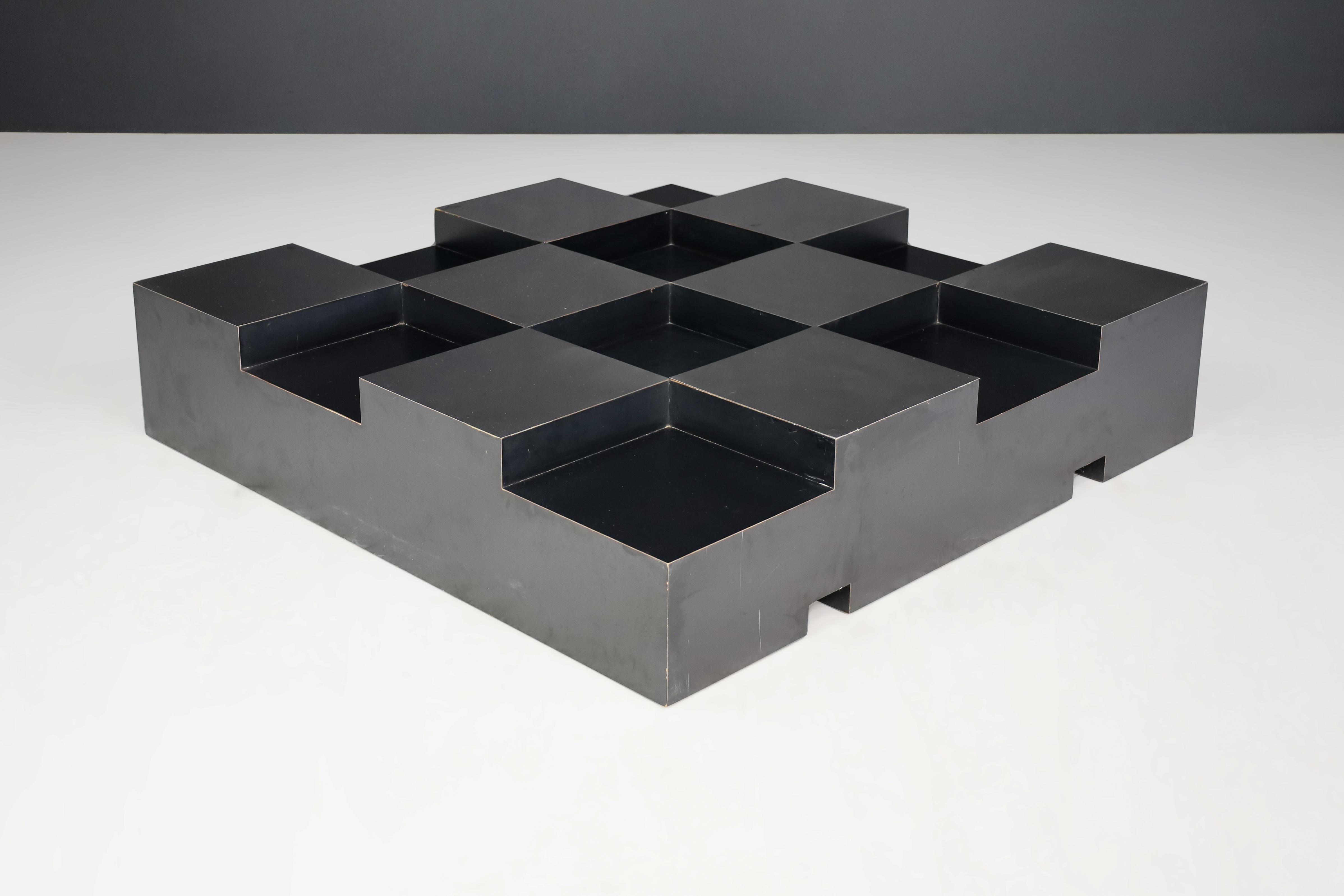Roberto Monsani Table basse à grille carrée en noir et acier, Italie, années 1970 Bon état - En vente à Almelo, NL