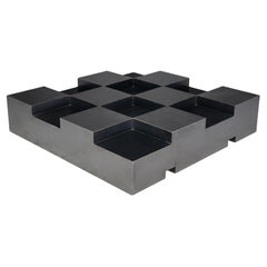Roberto Monsani Table basse à grille carrée en noir et acier, Italie, années 1970