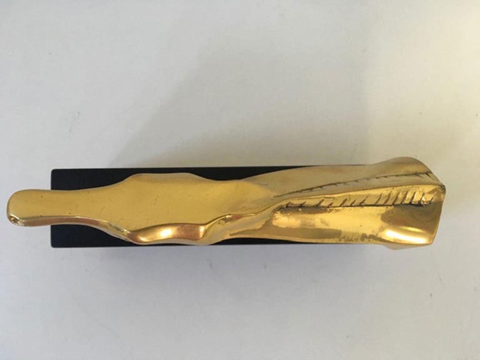 1980 Italia Escultura postmoderna abstracta de bronce Cabeza de caballo en venta 9