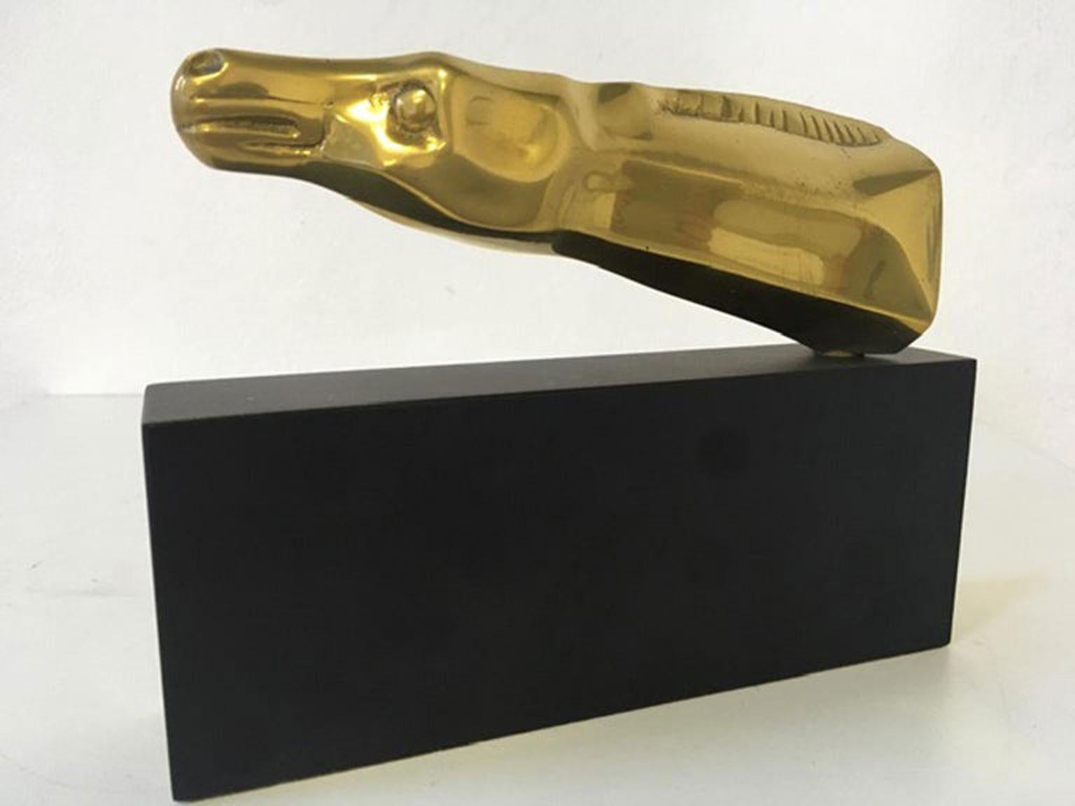 1980 Italia Escultura postmoderna abstracta de bronce Cabeza de caballo en venta 2