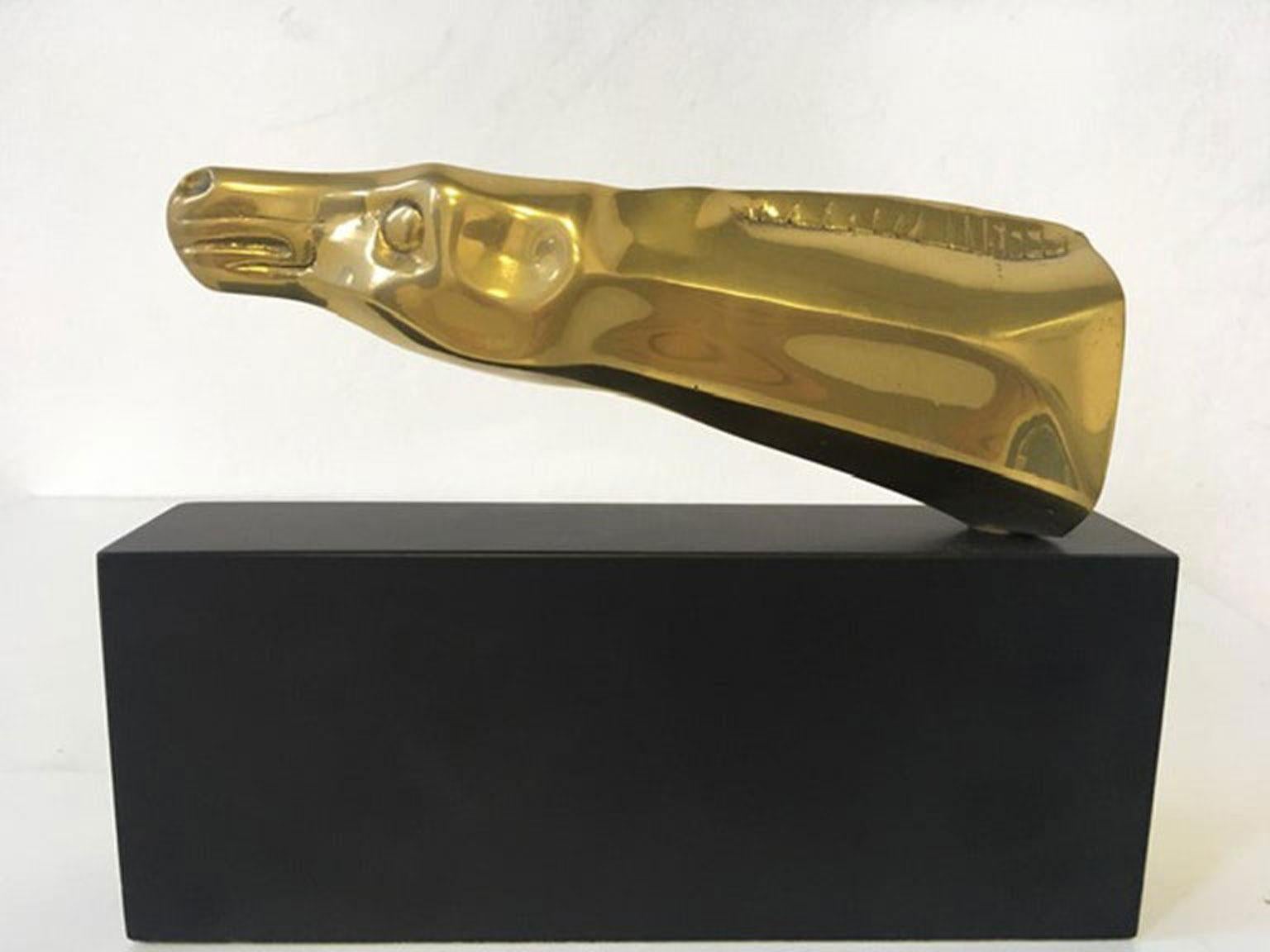 1980 Italia Escultura postmoderna abstracta de bronce Cabeza de caballo en venta 3