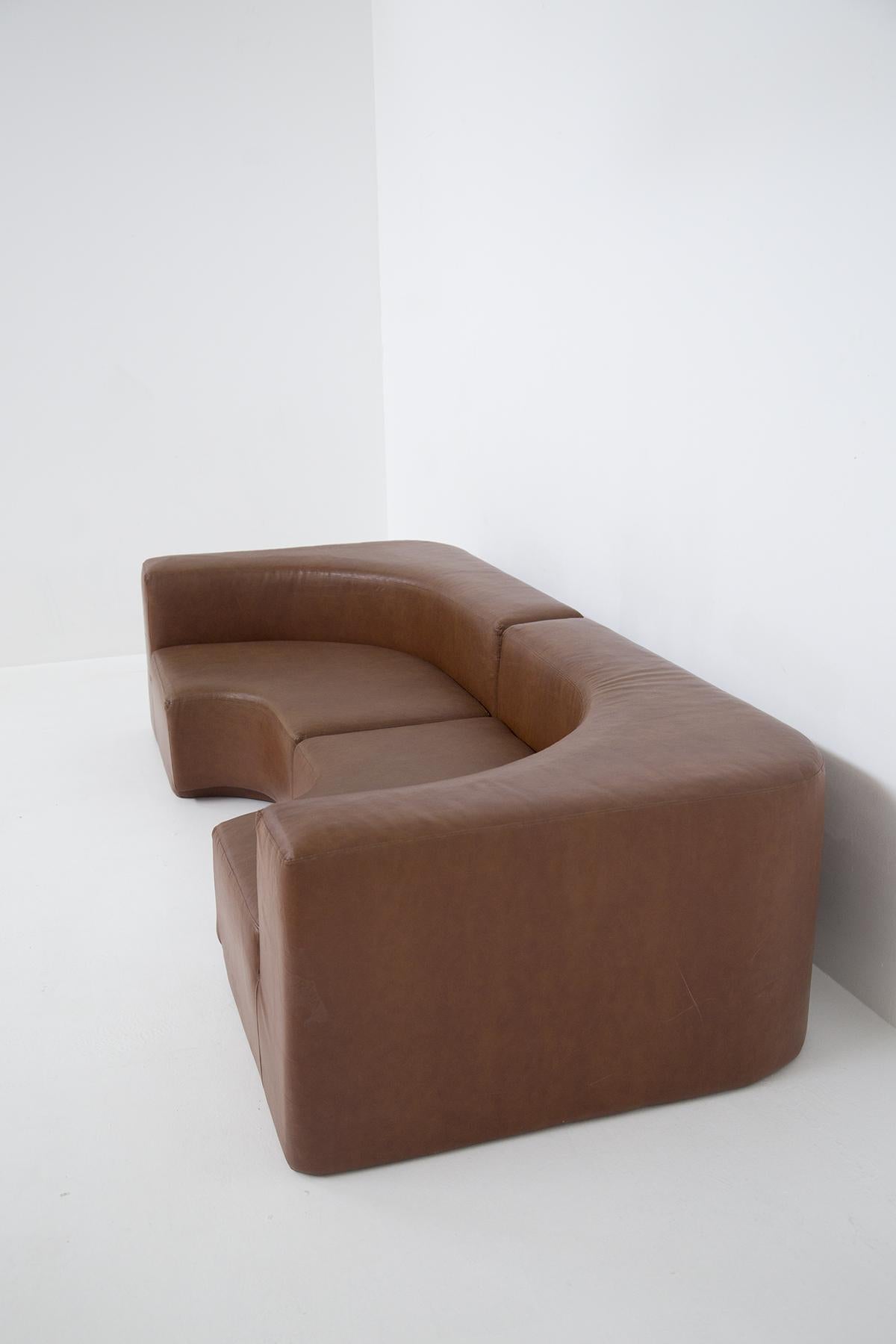Roberto Pamio Italian Space Age sofa in simil leather skai brown For Sale 5