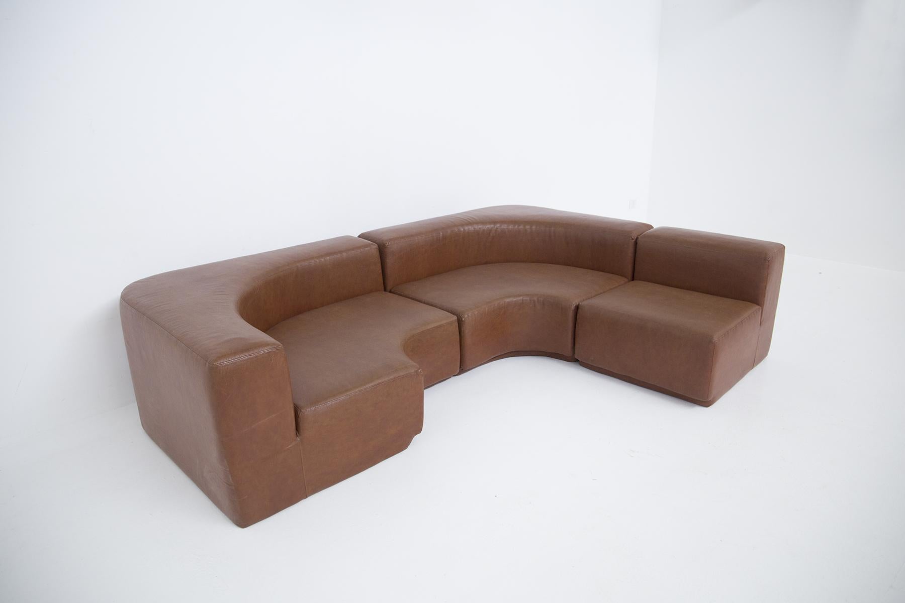 Roberto Pamio Italian Space Age sofa in simil leather skai brown For Sale 6