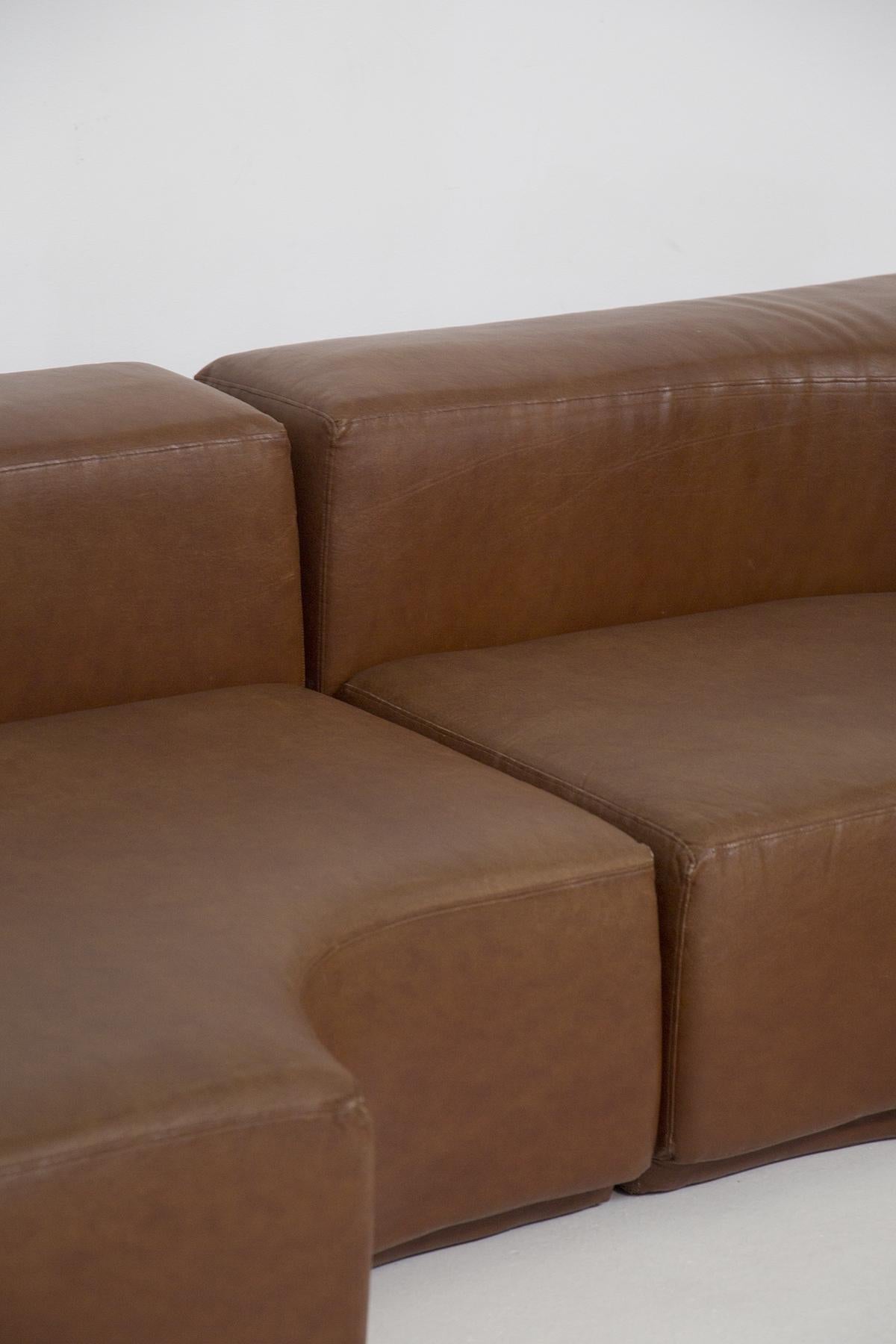 Roberto Pamio Italian Space Age sofa in simil leather skai brown For Sale 8