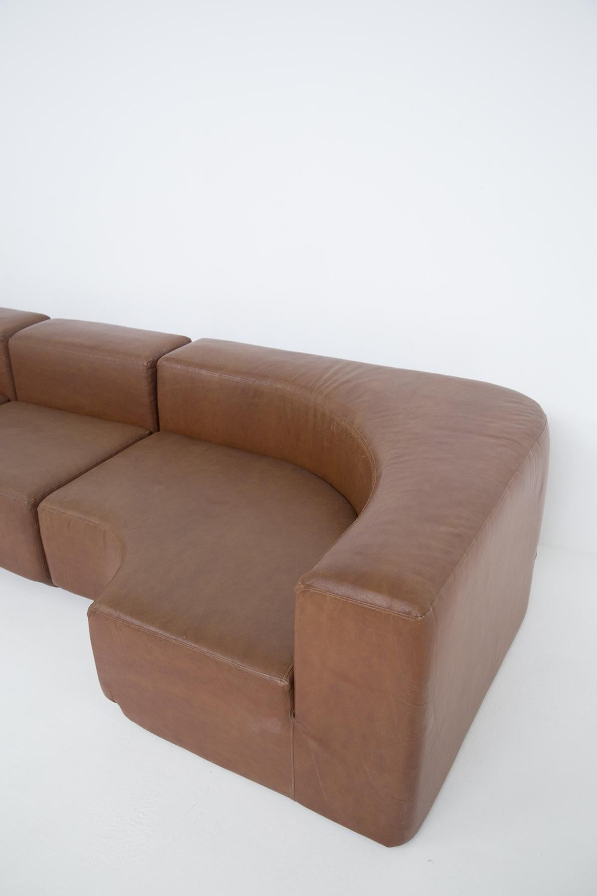 Roberto Pamio Italian Space Age sofa in simil leather skai brown For Sale 4