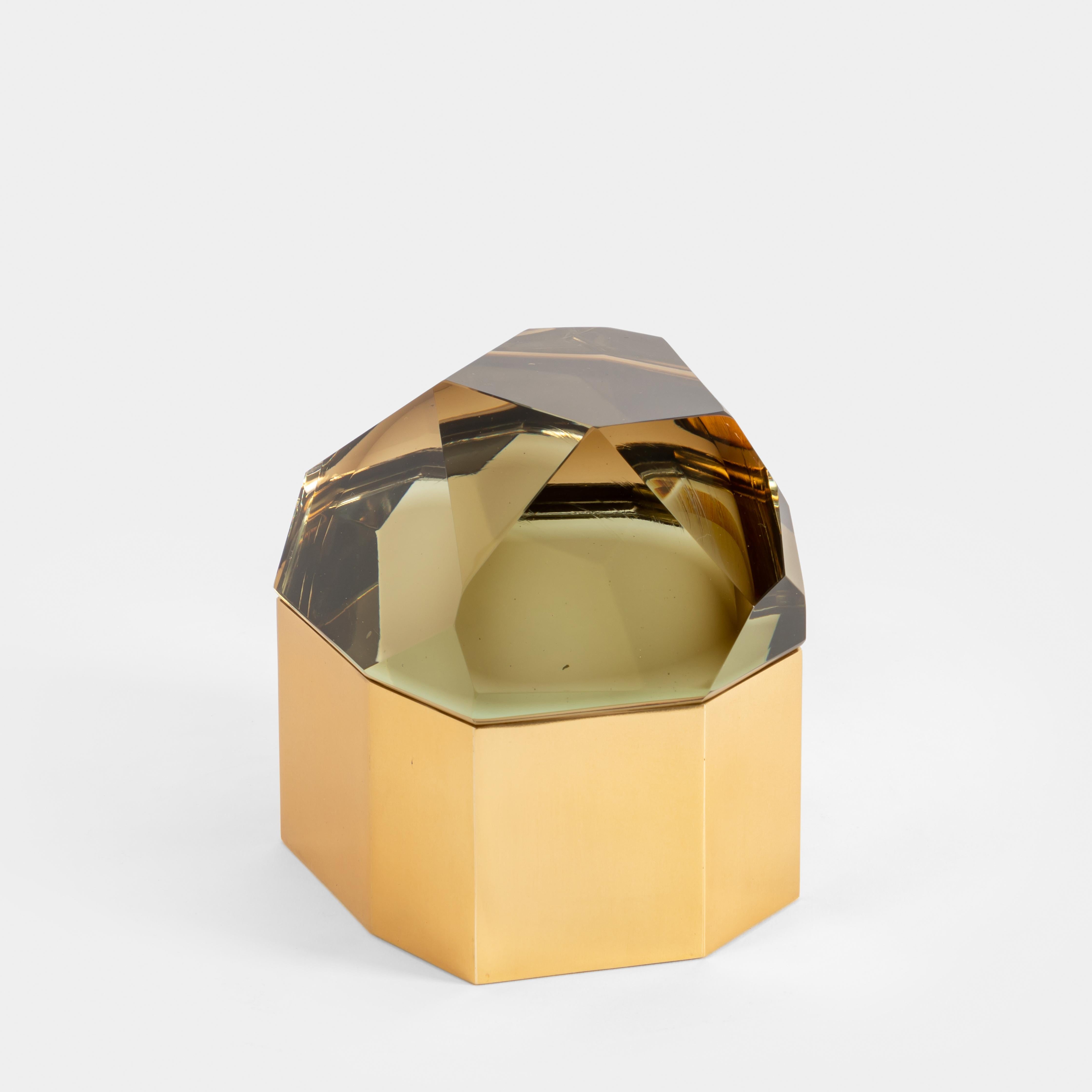 Roberto Guilio Rida exquise boîte en verre ambré 