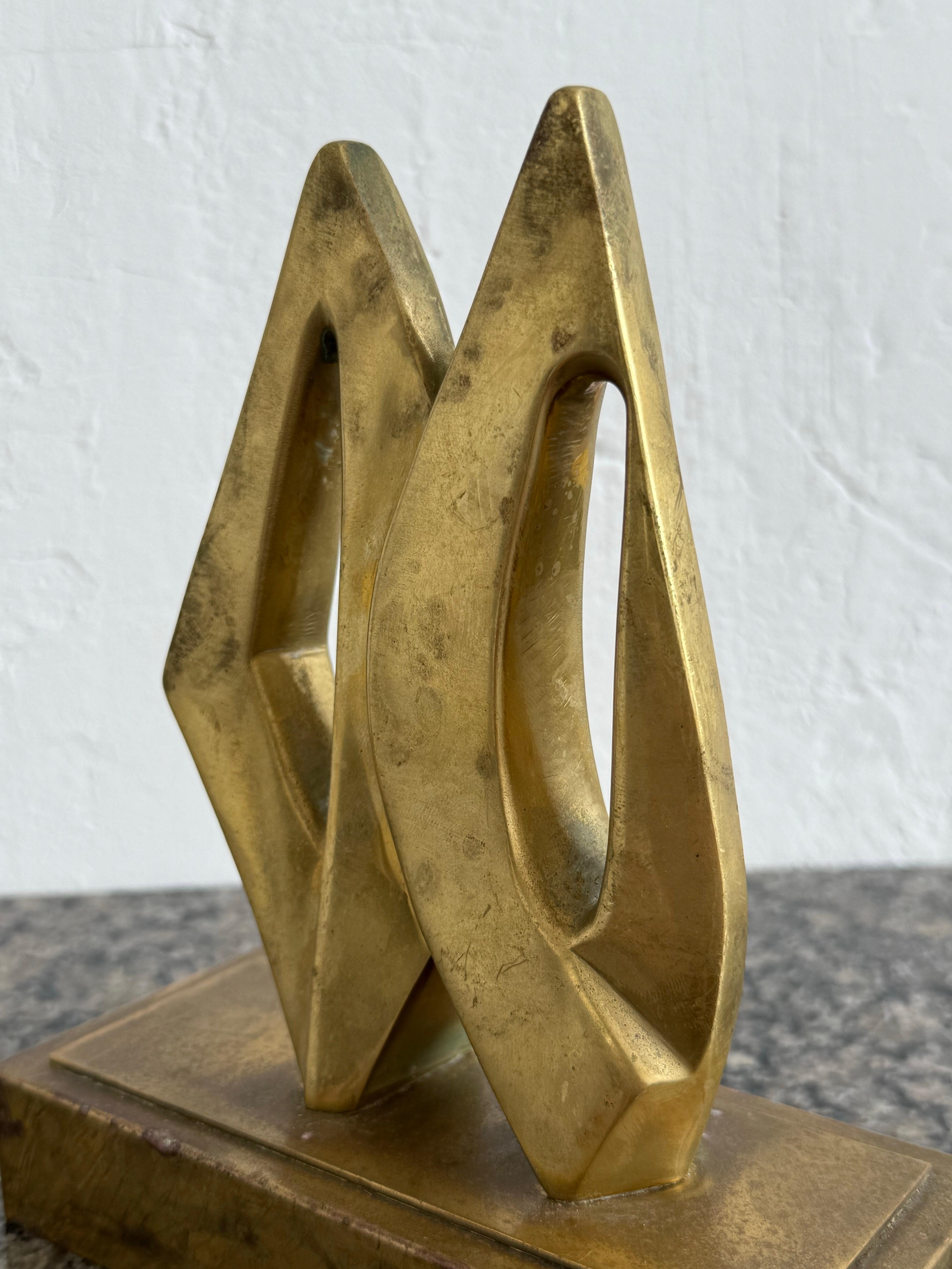Roberto Vivas Abstract Bronze Sculpture on Bronze Base, Brazil 1960s For Sale 5