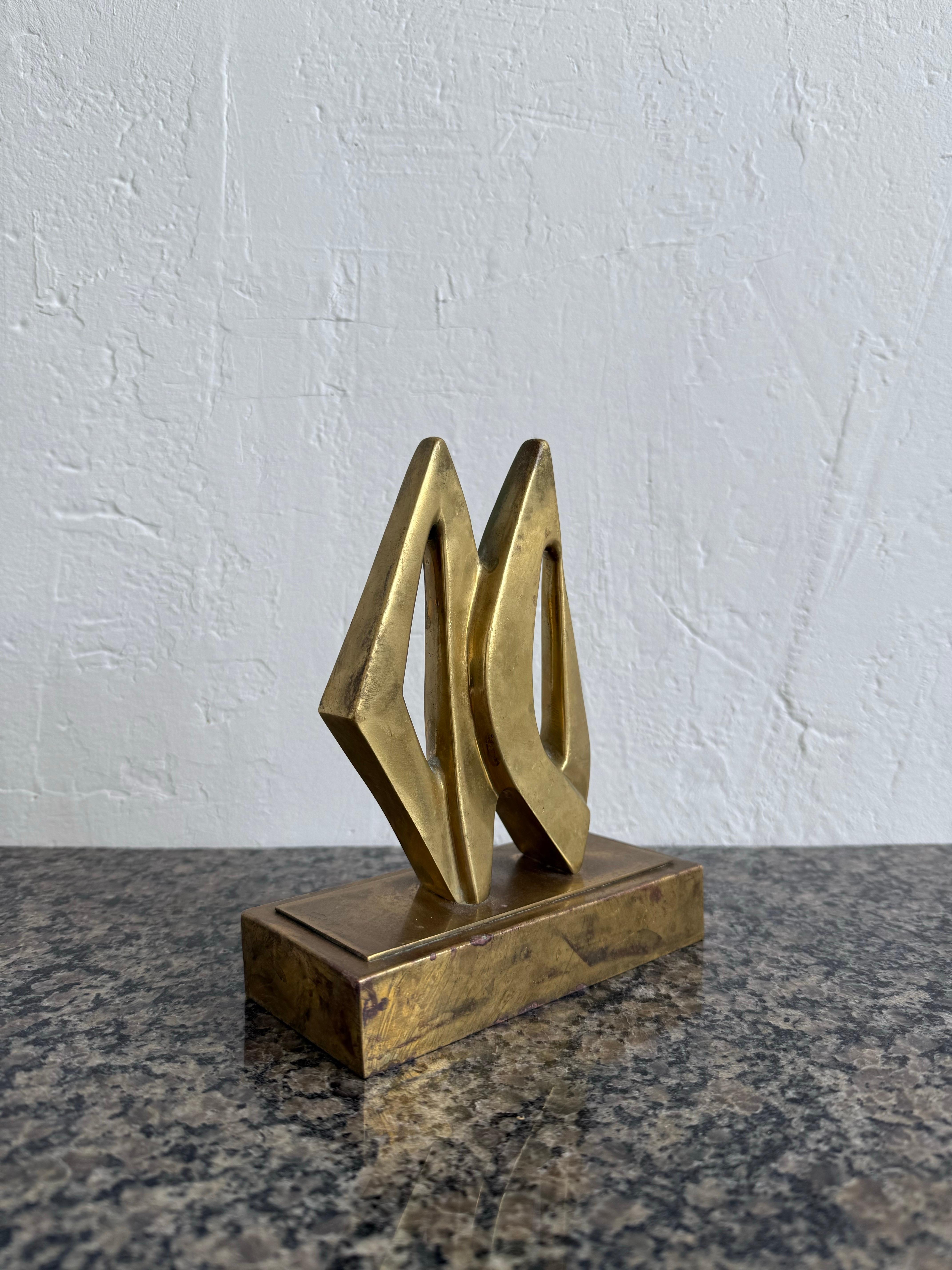 Roberto Vivas Abstract Bronze Sculpture on Bronze Base, Brazil 1960s In Good Condition For Sale In Miami, FL