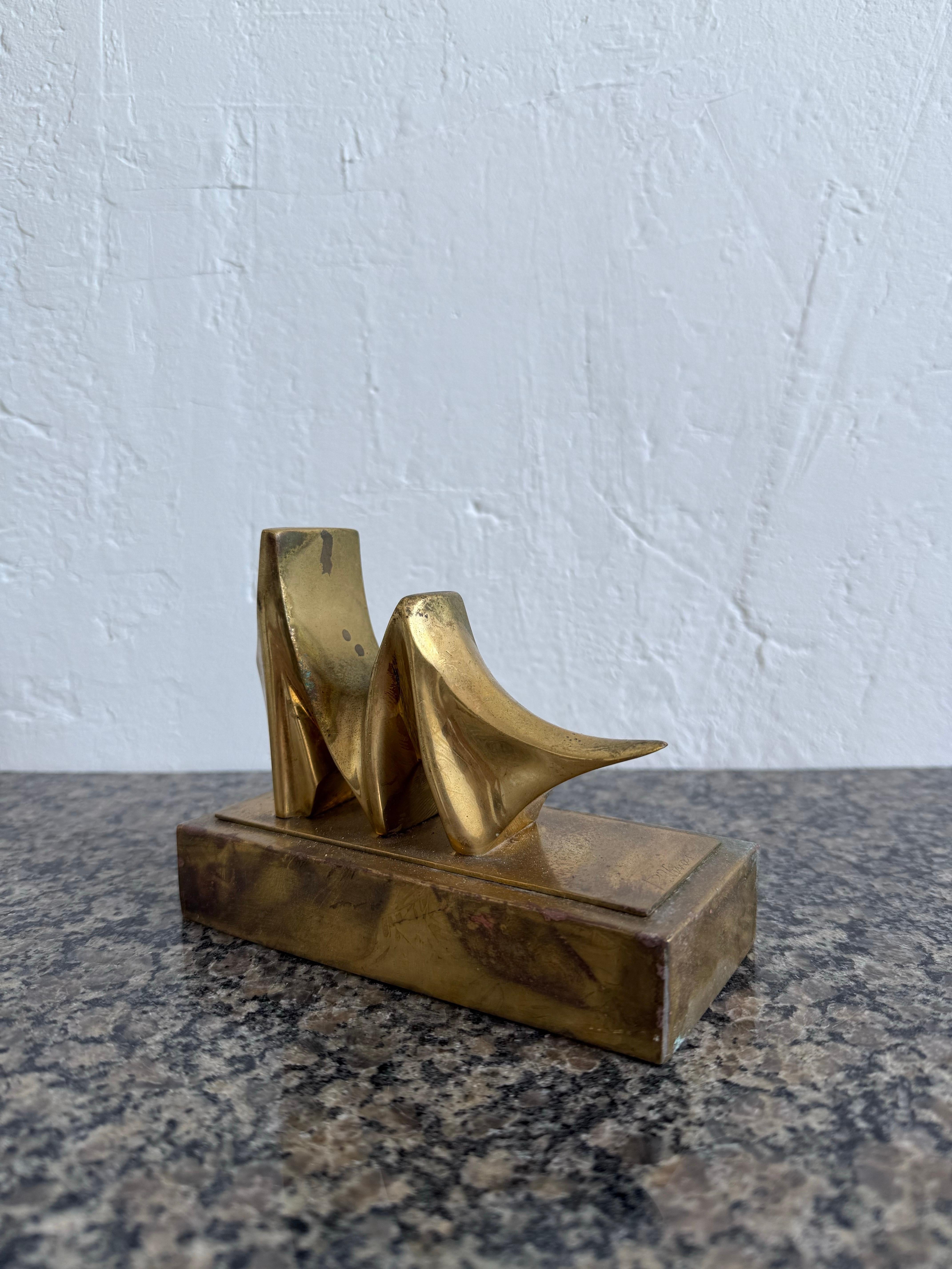 Roberto Vivas Scultura astratta in bronzo su base di bronzo, Brasile 1960s in vendita 1