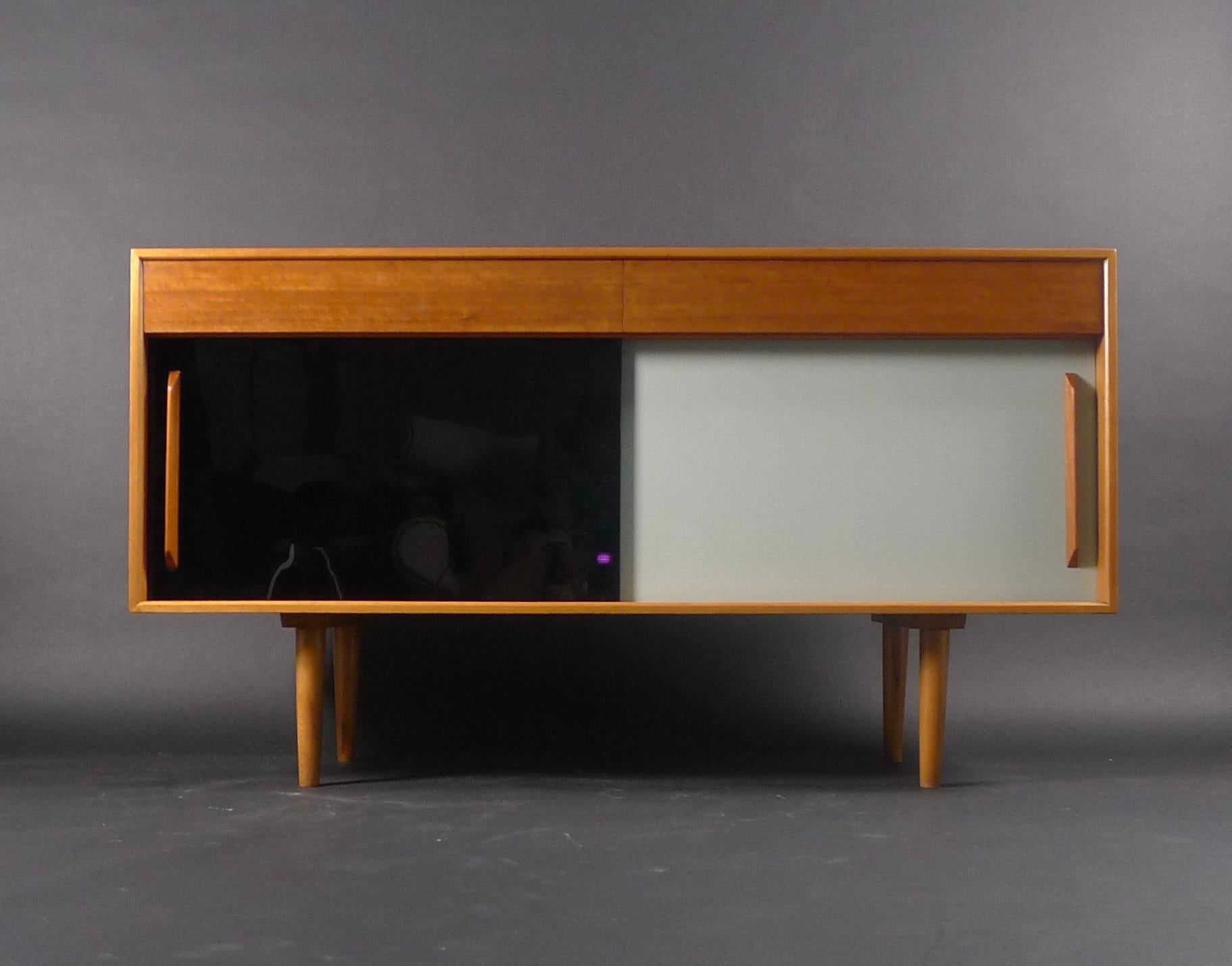 Mid-Century Modern Robin Day, a Hilleplan Unit B Sideboard, Designed 1953 for Hille, with Label For Sale