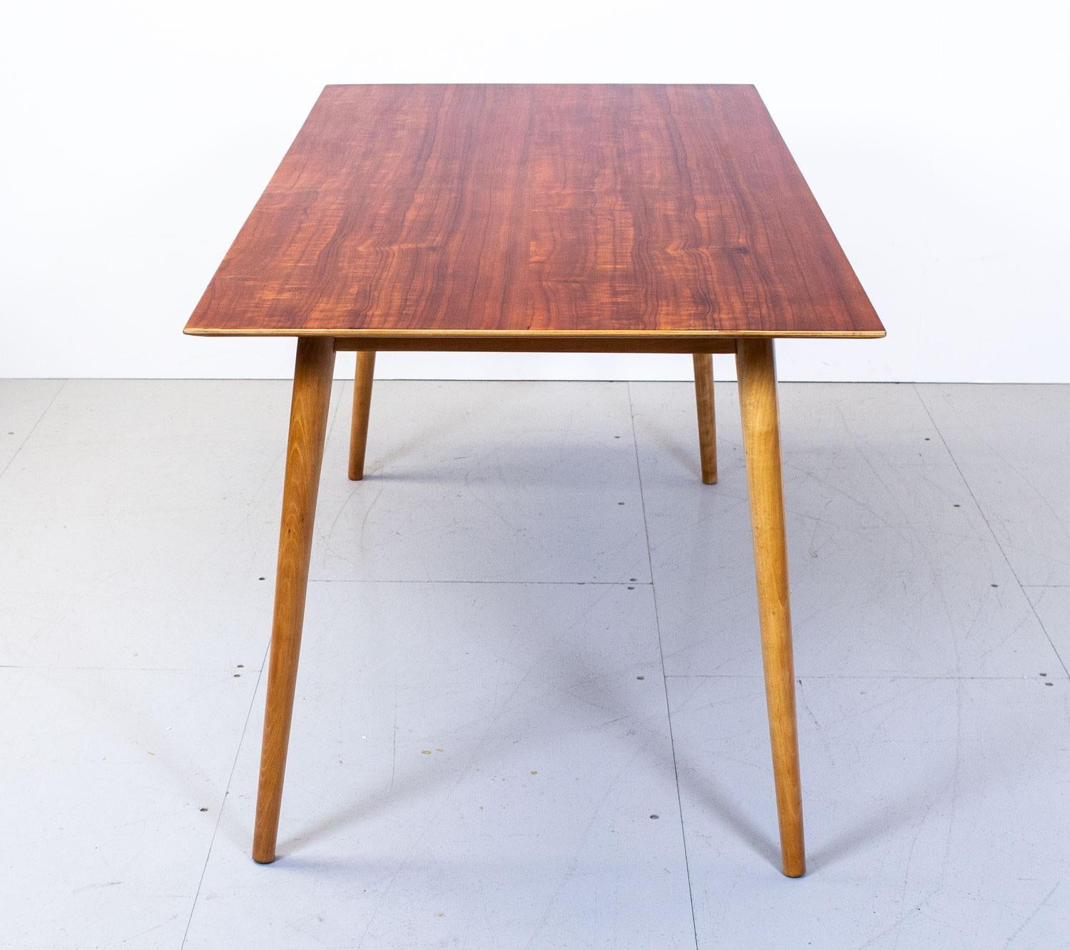 Robin Day Cherry Dining Table by Hille, 1950s For Sale 1