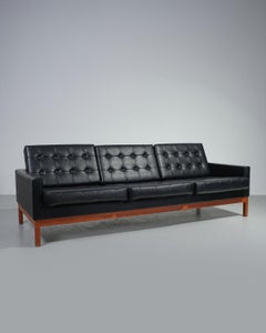 Robin Day Club Sofa for Hille in Black Vinyl and Teak, 1962