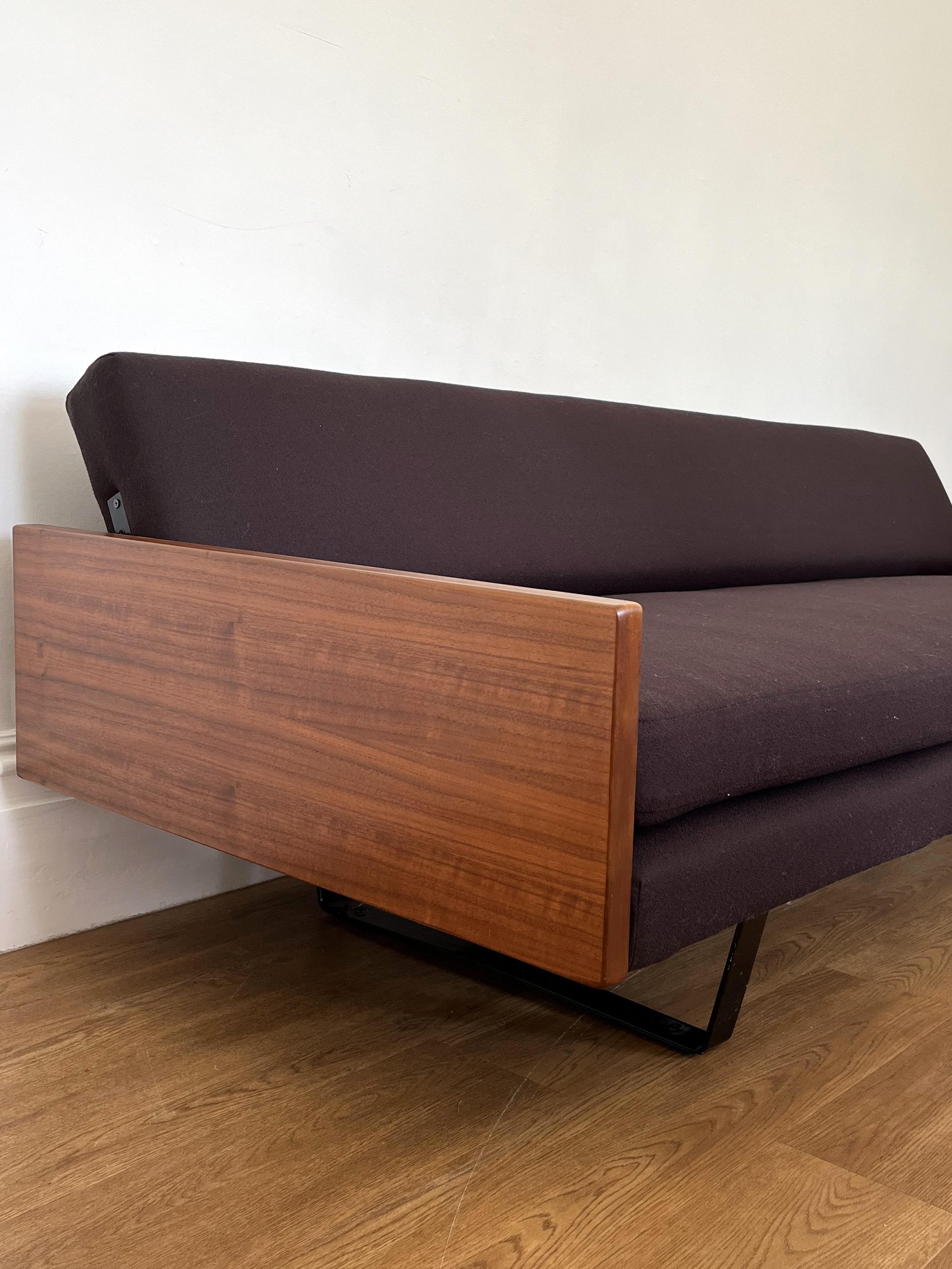 circa 1980s Habitat reissue of the 1957 Robin Day design.

The back is designed to flip over to create a single bed.

The daybed has been fully restored and presents superbly. It has new foam and webbing and has been reupholstered in Bute