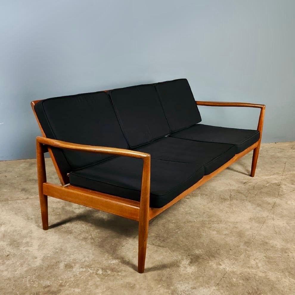 New Stock ✅

Robin Day For Hille 1958 ‘Cane Back’ Three Seater Sofa Mid Century Vintage Retro MCM

Featured in the Hille sales brochures and catalogues from 1958 to 1963. Complete with the ‘Hille’ metal stamp and features in the Lesley Jackson