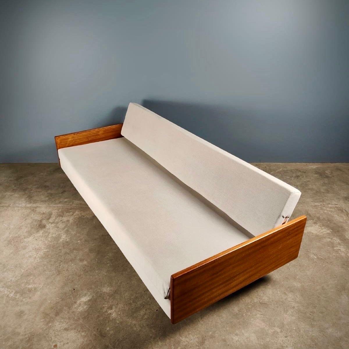 Mid-Century Modern Robin Day For Hille 1958 Sofa Bed Three Seater Sofa Mid Century Vintage Retro