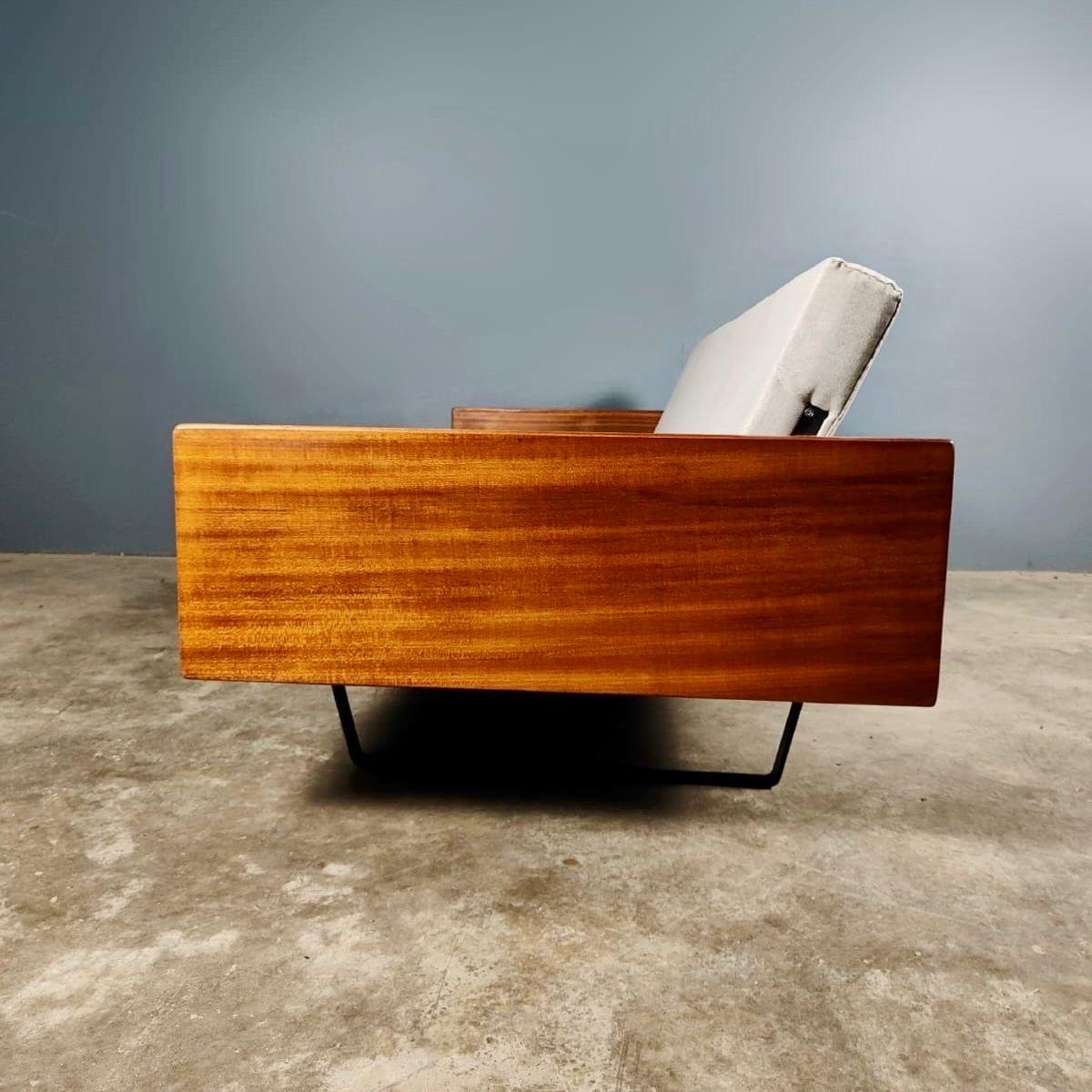 Mid-20th Century Robin Day For Hille 1958 Sofa Bed Three Seater Sofa Mid Century Vintage Retro