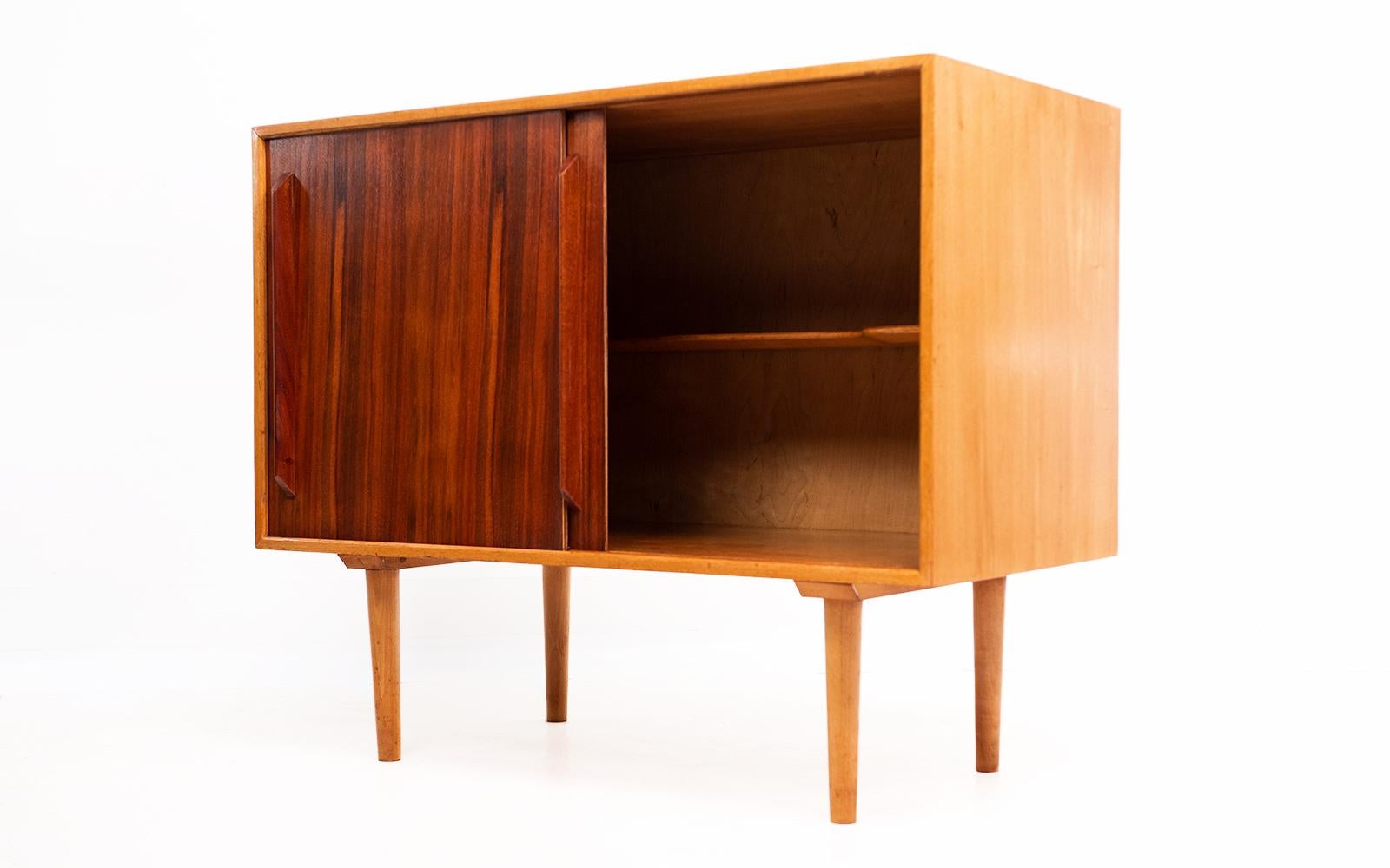 Robin Day Hilleplan Mid Century Sideboard for Hille, 1950s In Good Condition In STOKE ON TRENT, GB