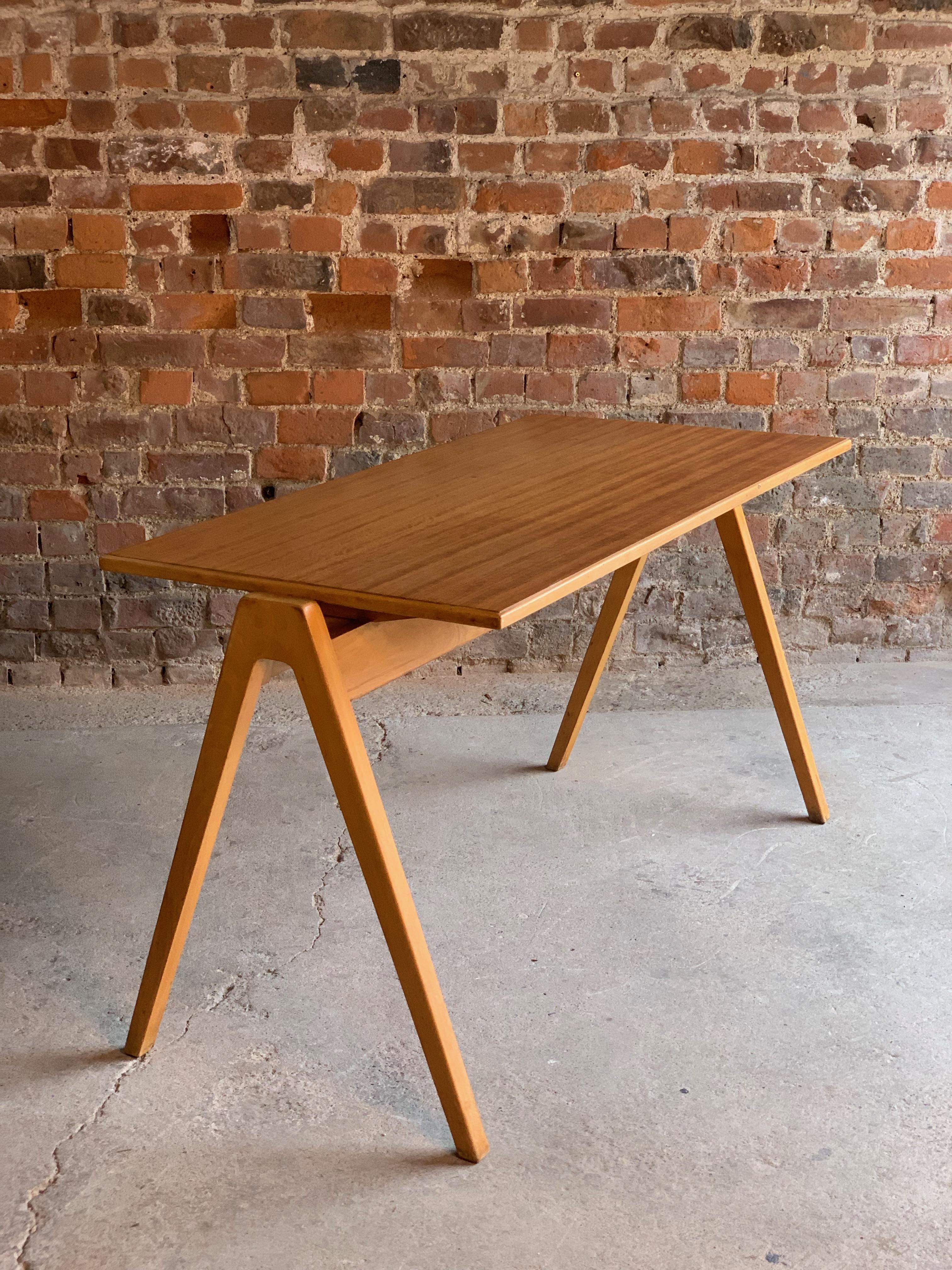 Robin Day Hillestak Dining Table & Chairs by Hille Midcentury Design, circa 1950 4