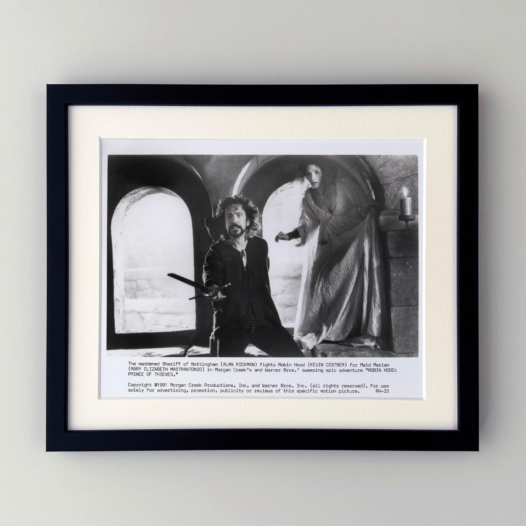 Fotogramma pubblicitario originale 8x10 pollici per Robin Hood Principe dei Ladri (1991) con Kevin Costner, Morgan Freeman e Alan Rickman.

Le foto pubblicitarie (film/produzione) sono state create per aiutare gli studios a promuovere i loro nuovi