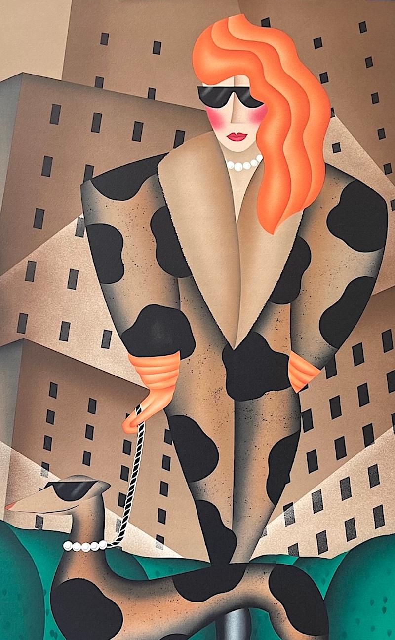 ESCLAVA DE LA MODA, Litografía firmada, Mujer de ciudad paseando al perro, Abrigo con estampado animal - Animal Print Marrón de Robin Morris