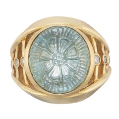 Robin Rotenier Bague cocktail en or jaune avec aigue-marine sculptée et diamants de 5,30 carats