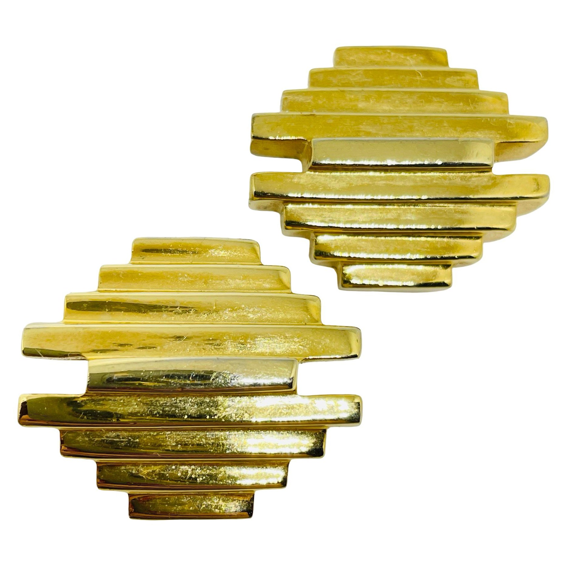 ROBIN vintage gold tone modernist geometric designer clip on earrings For Sale