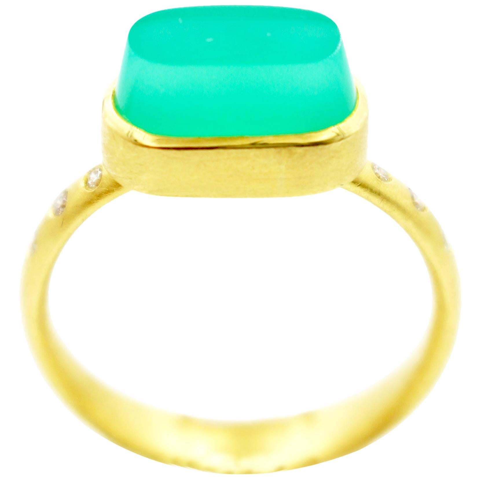 Robin Waynee Chrysoprase Oval Ring, 18 Karat Gold, Chrysoprase, Diamond For Sale